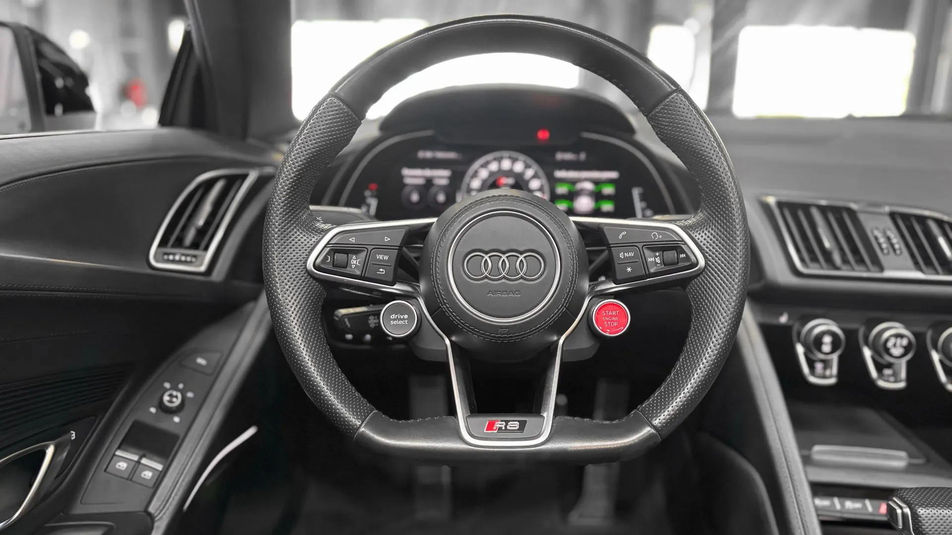 Audi R8 — photo 15