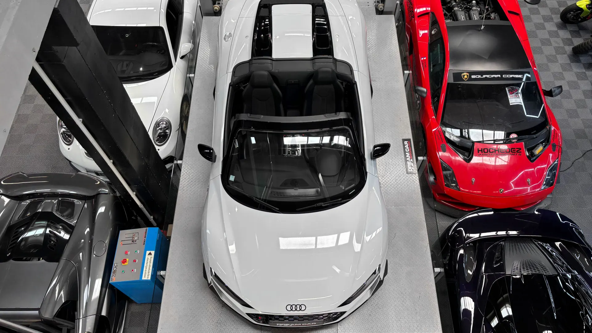 Audi R8 — photo 7