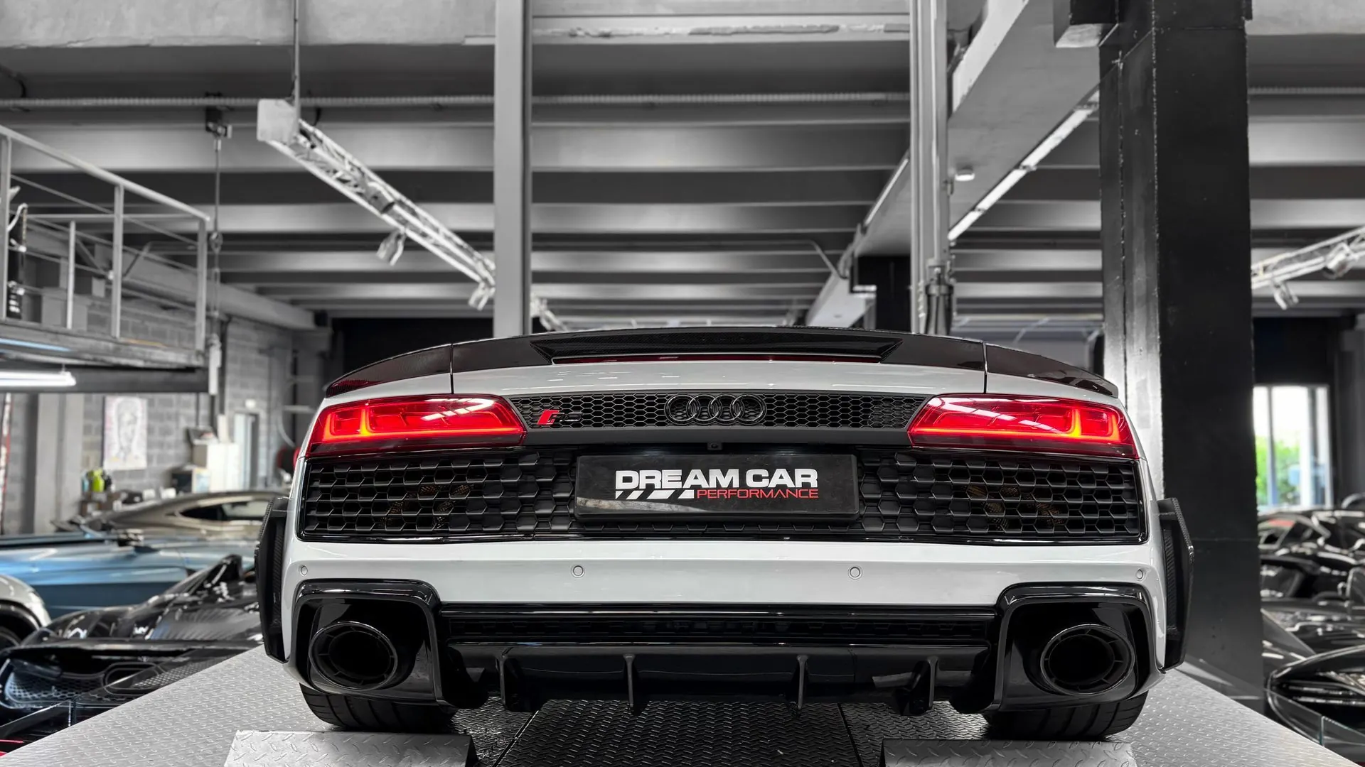 Audi R8 — photo 8