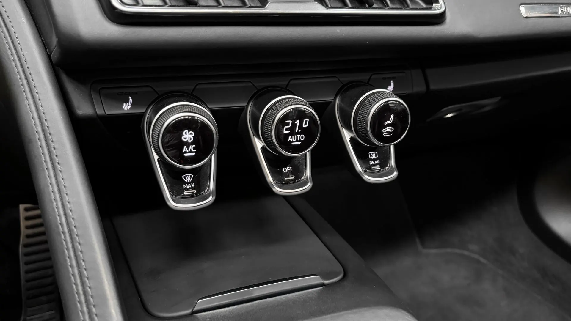 Audi R8 — photo 19