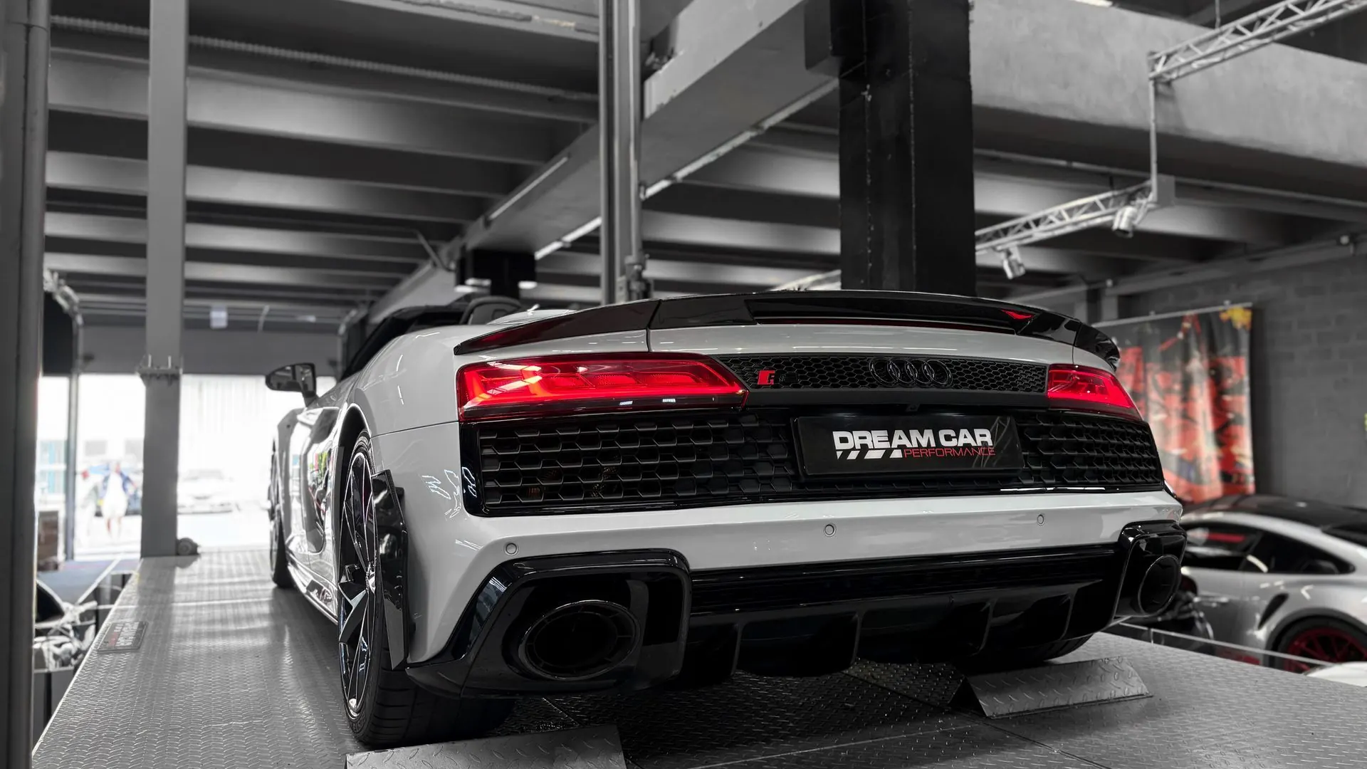 Audi R8 — photo 7