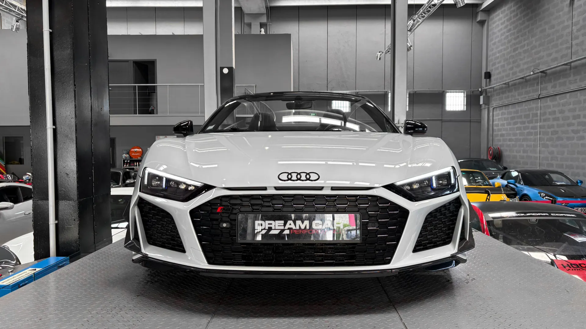 Audi R8 — photo 13