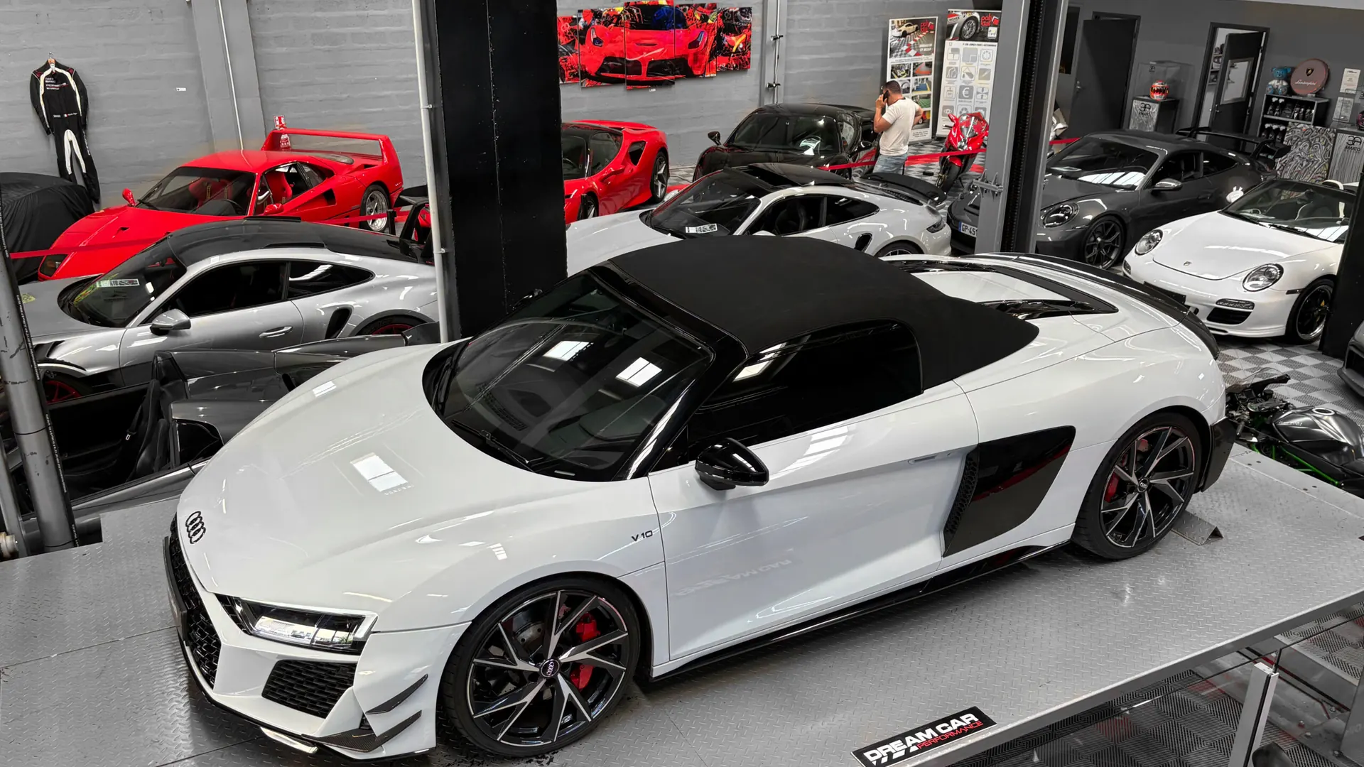 Audi R8 — photo 2