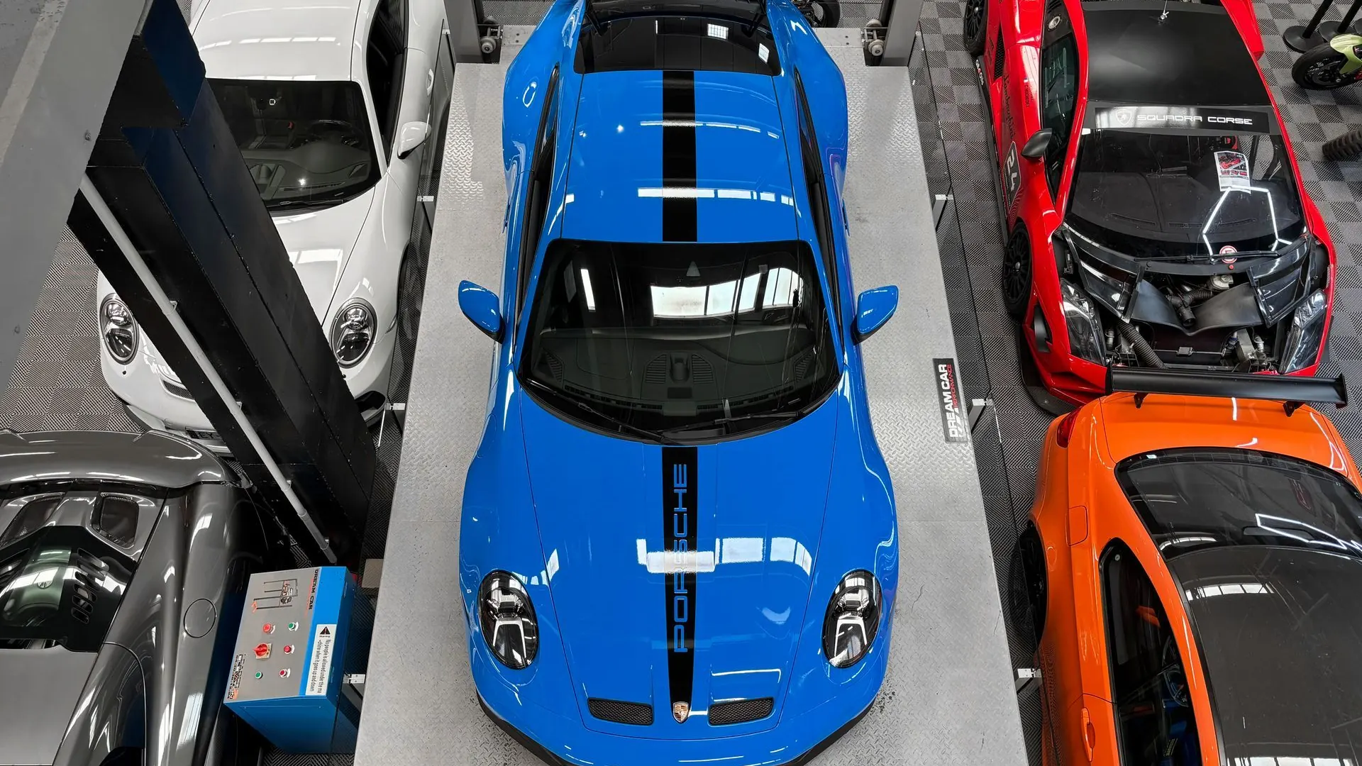 Porsche 992 — photo 10