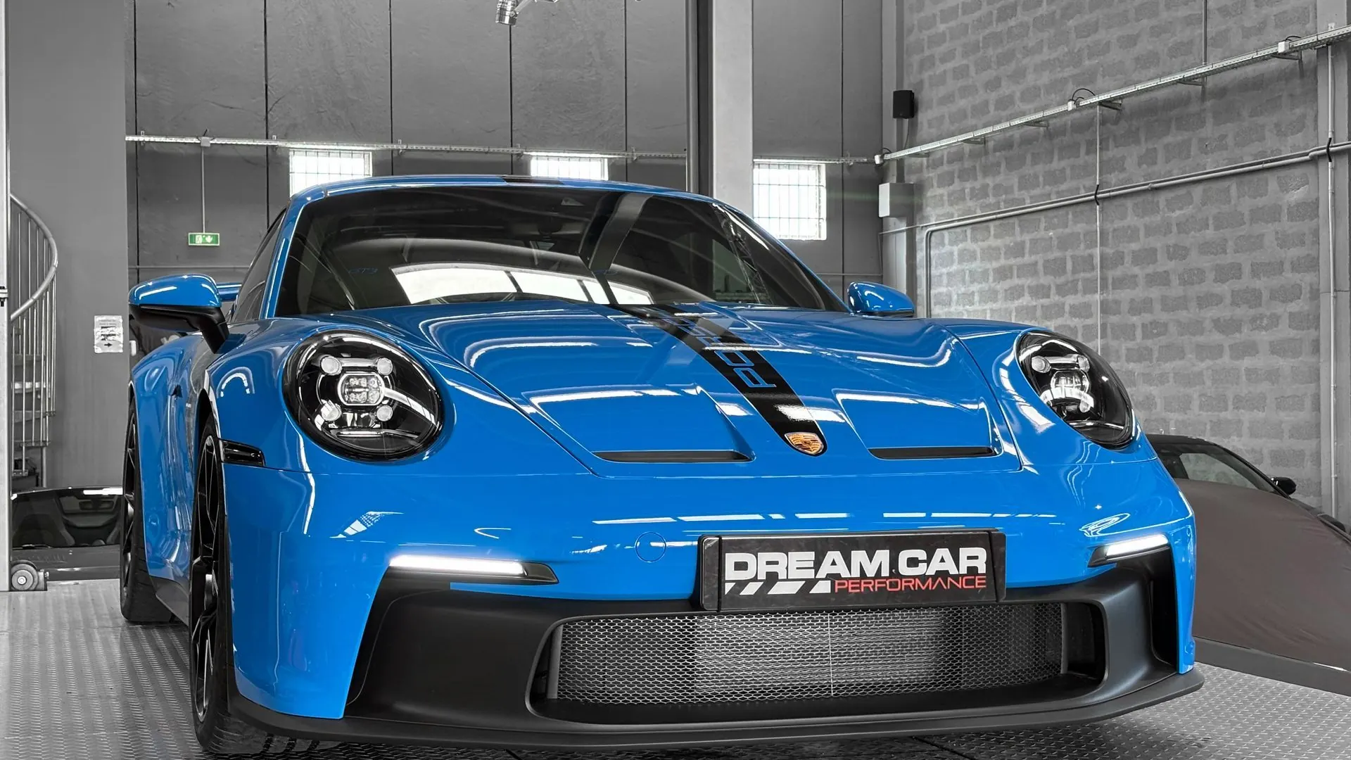 Porsche 992 — photo 4