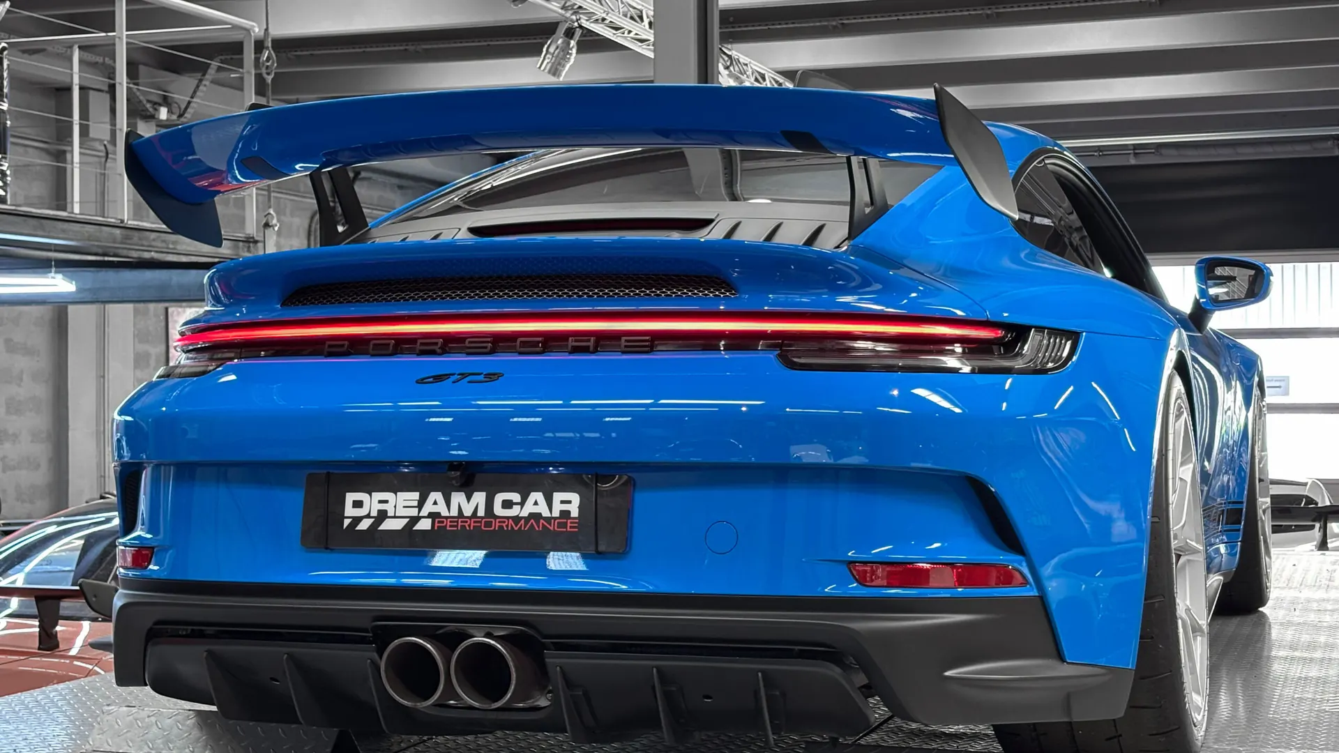Porsche 992 — photo 10