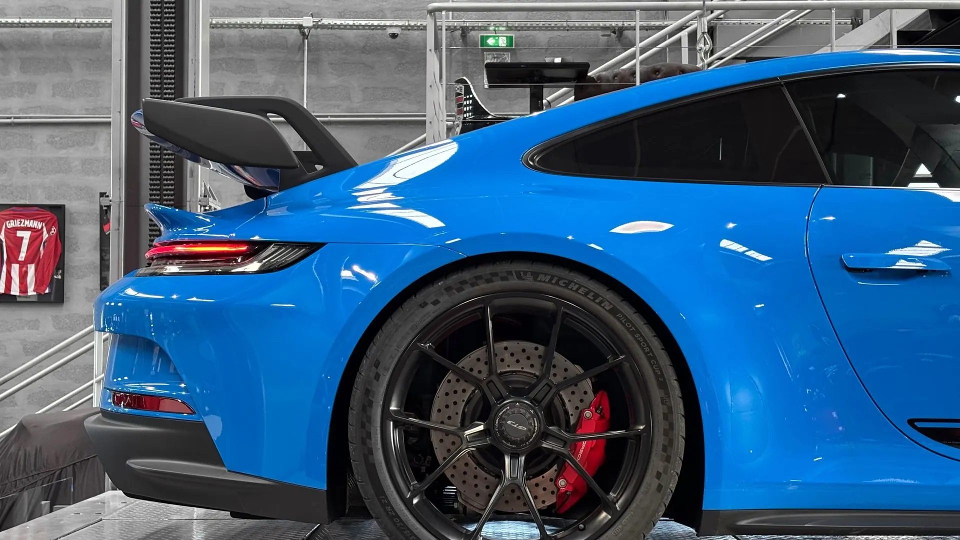 Porsche 992 — photo 6