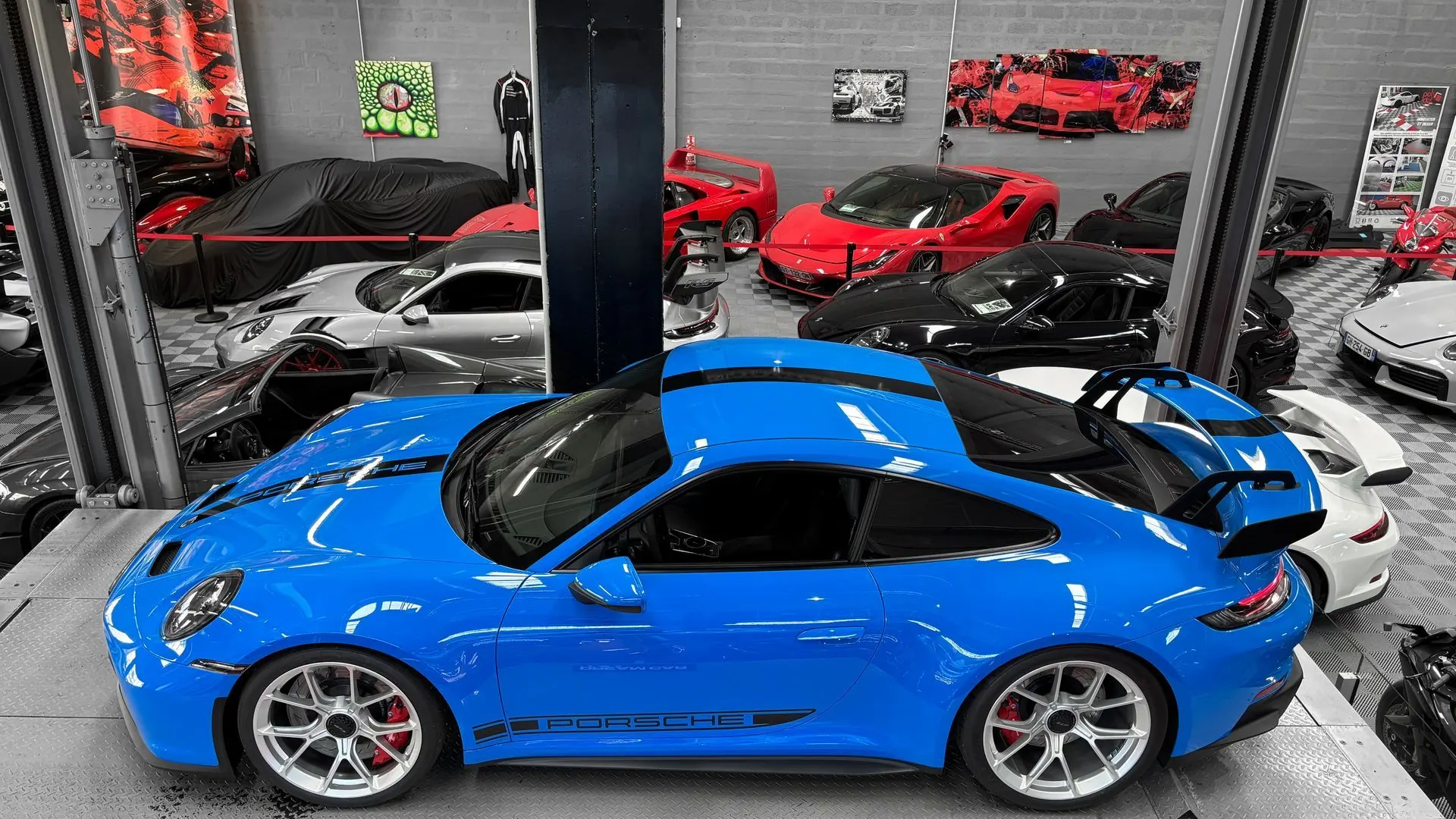 Porsche 992 — photo 2