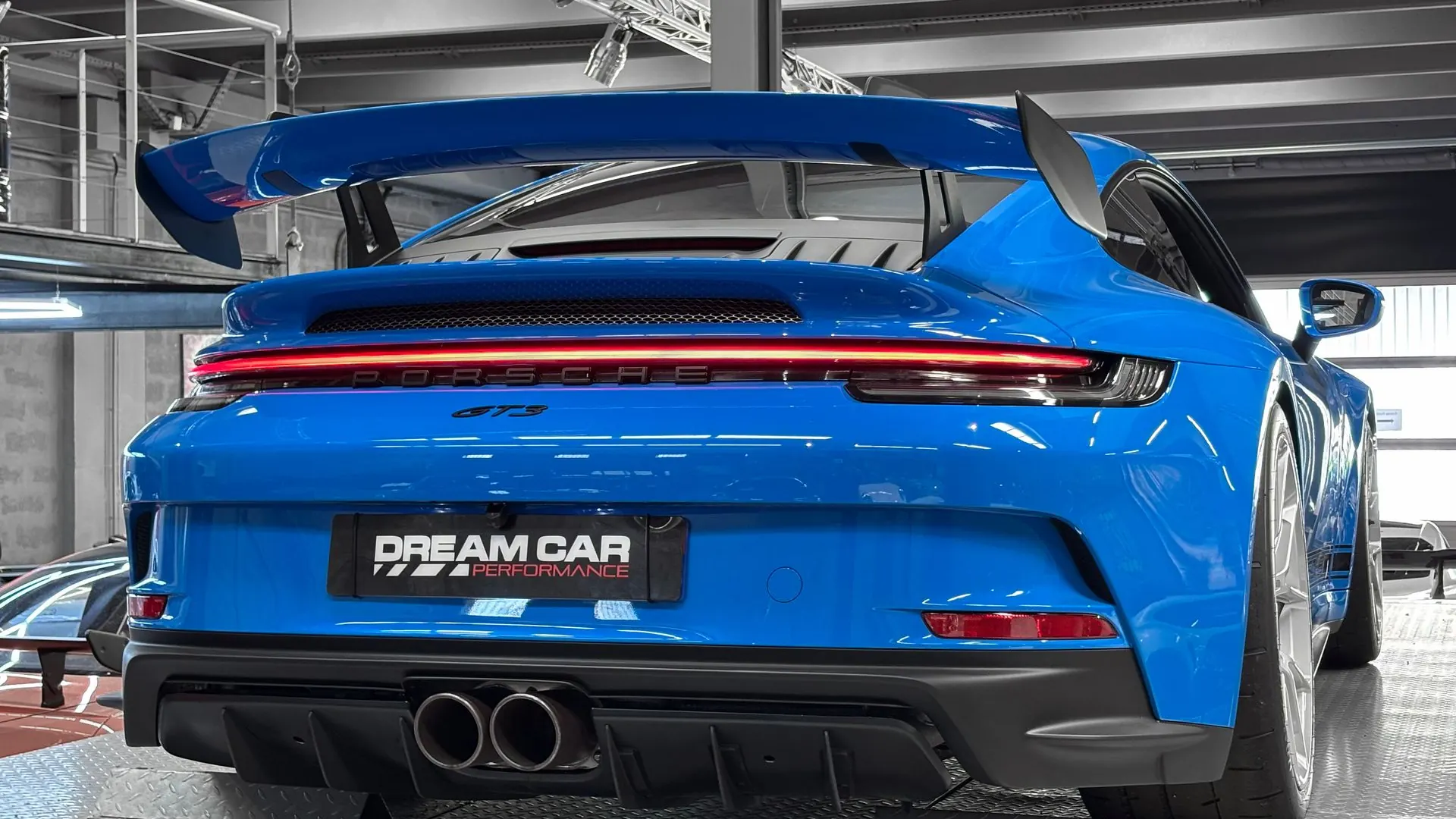 Porsche 992 — photo 7