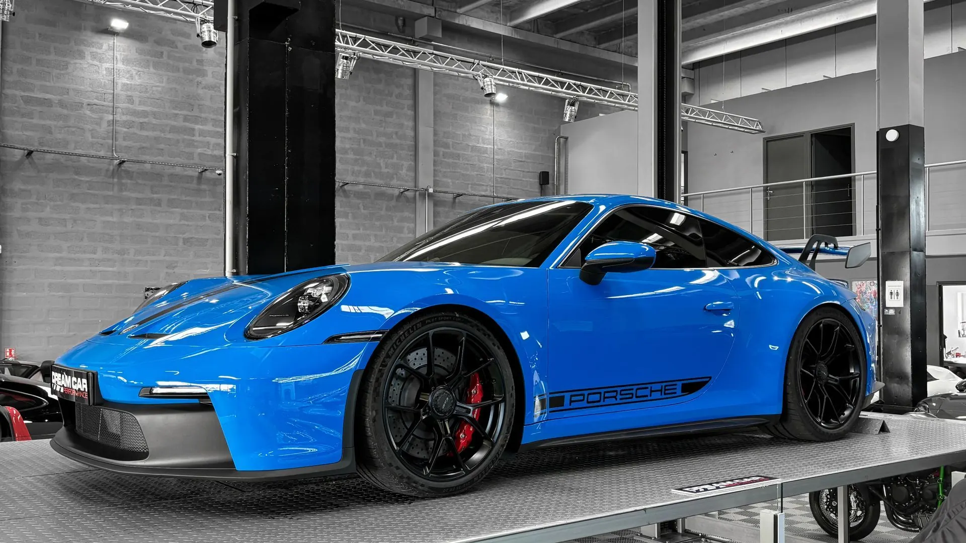 Porsche 992 — photo 10
