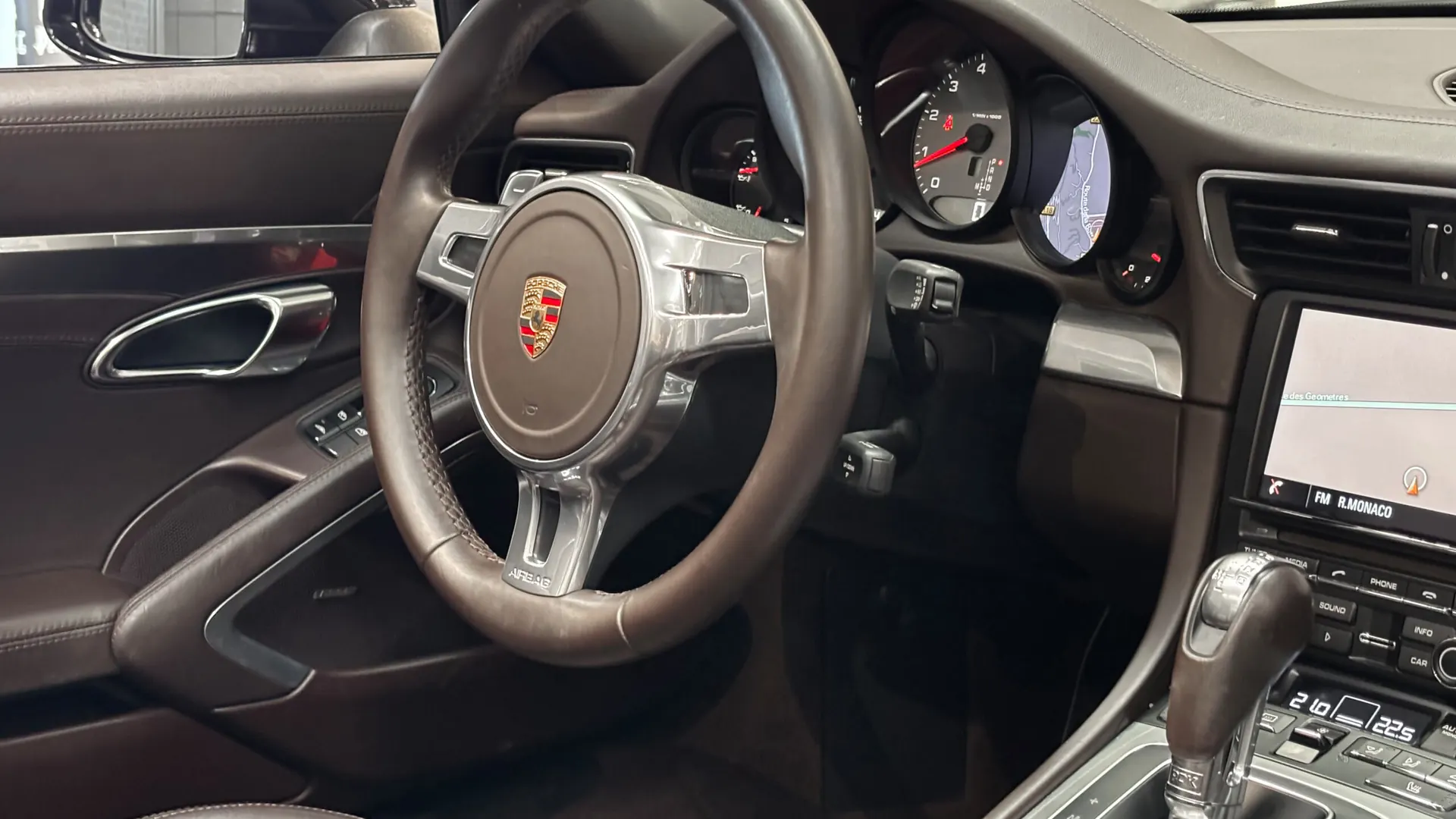 Porsche 991.1 — photo 27
