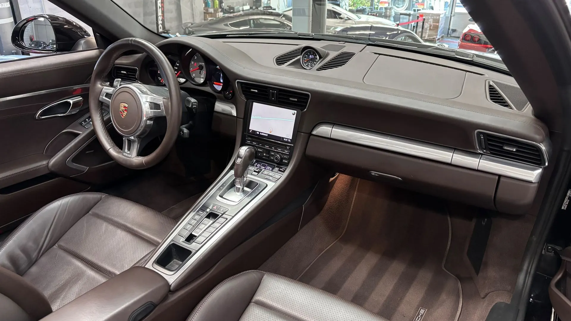 Porsche 991.1 — photo 15