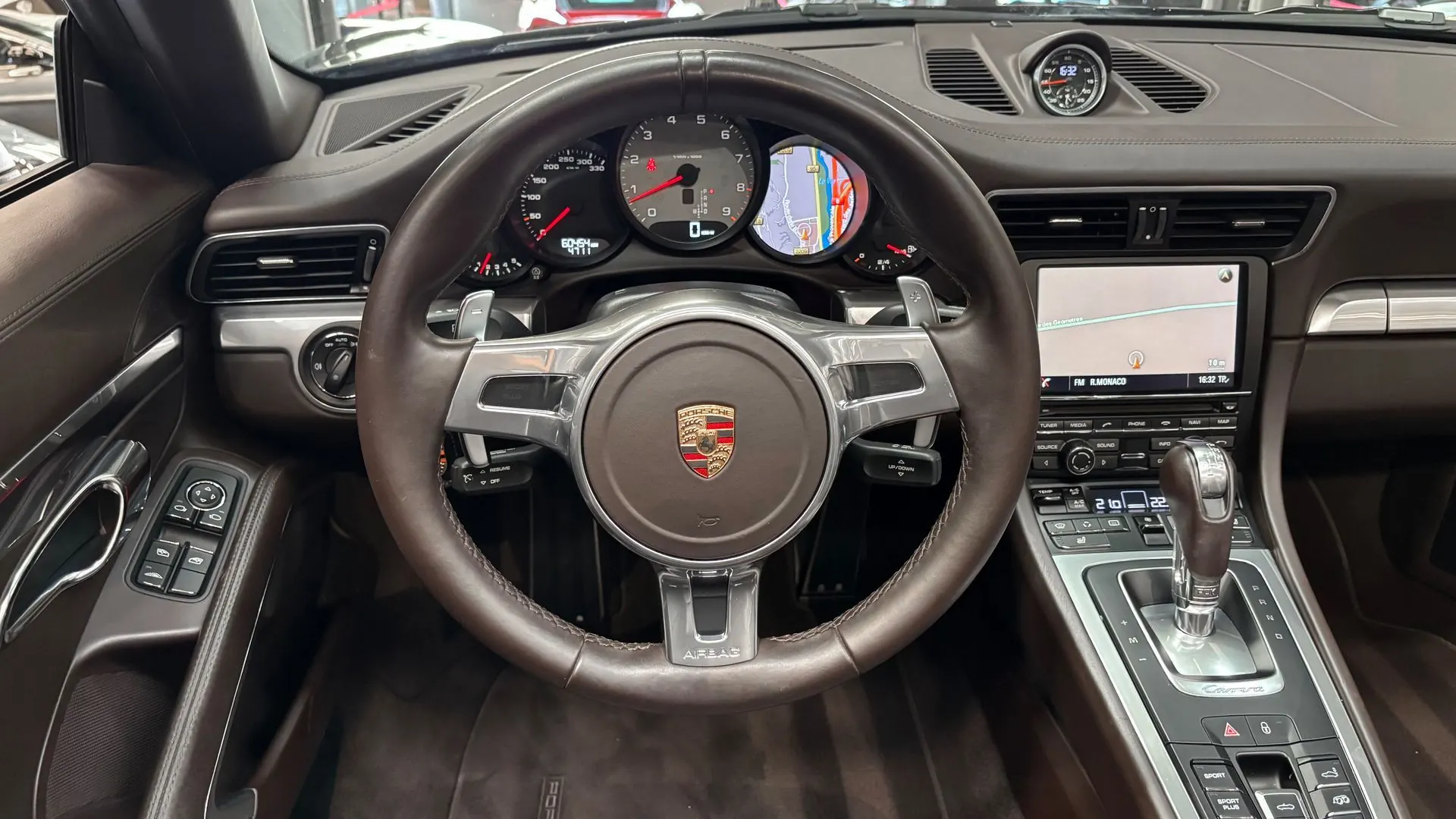 Porsche 991.1 — photo 16