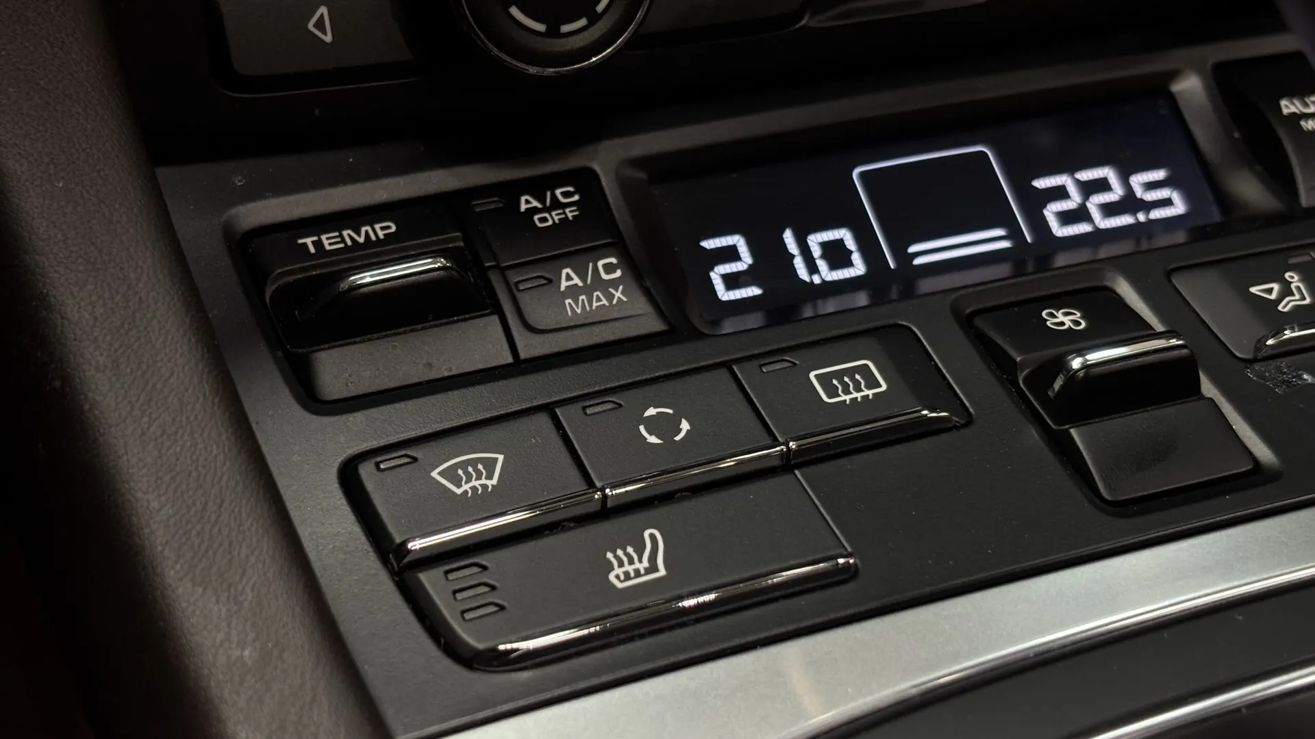 Porsche 991.1 — photo 19