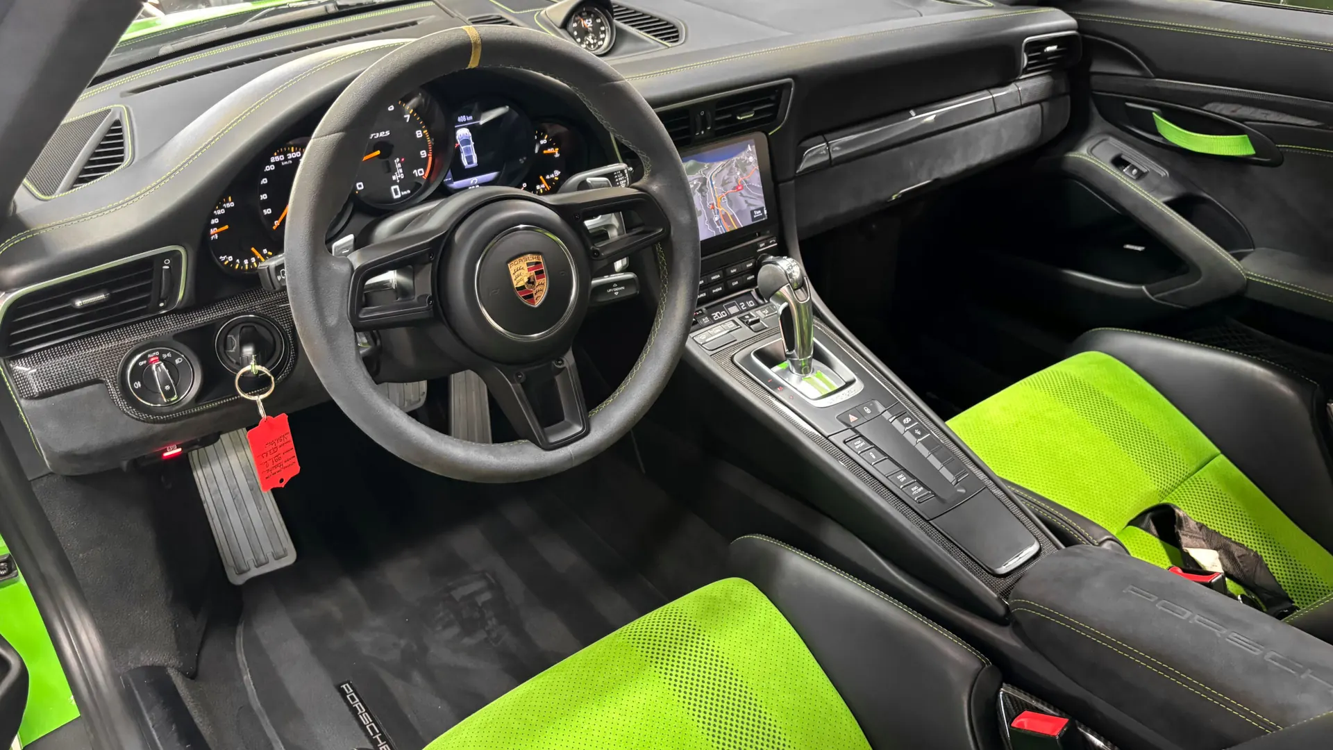 Porsche 991 — photo 30