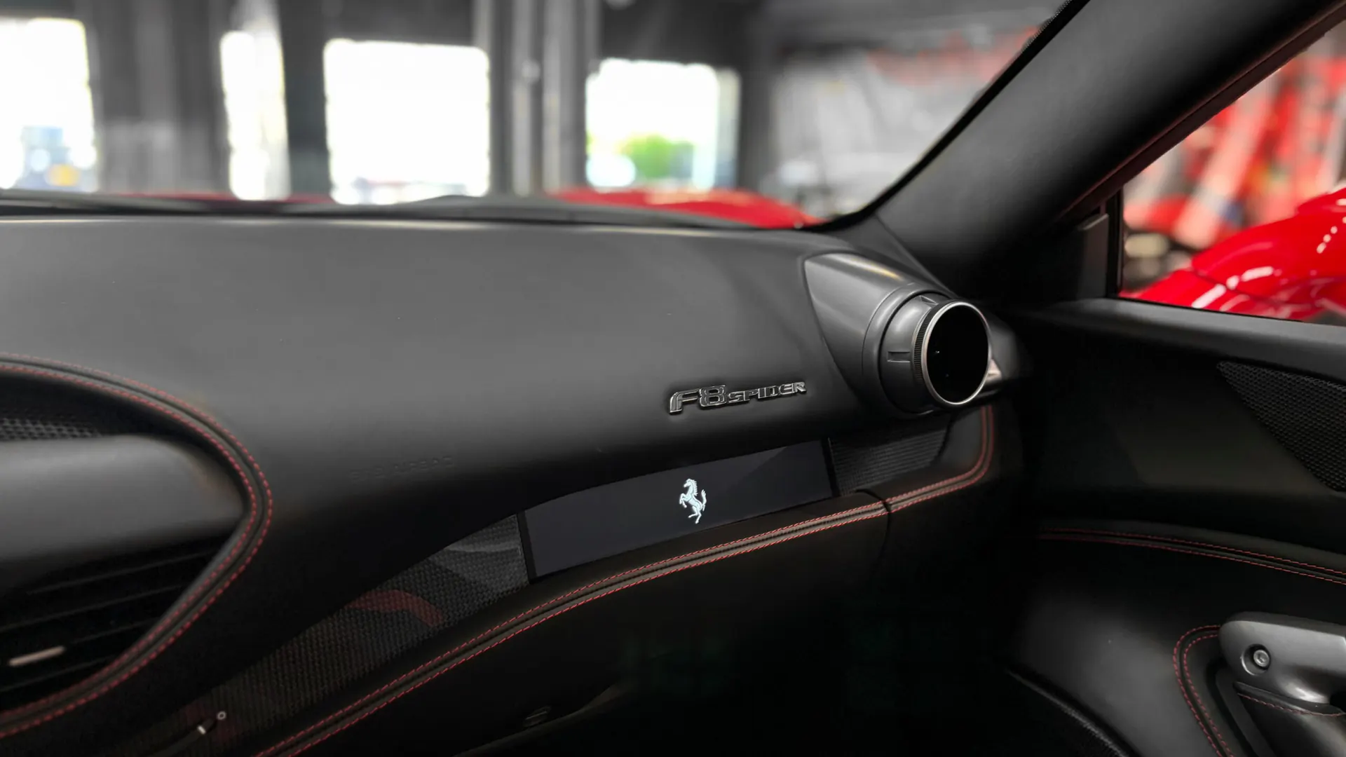 Ferrari F8 — photo 31