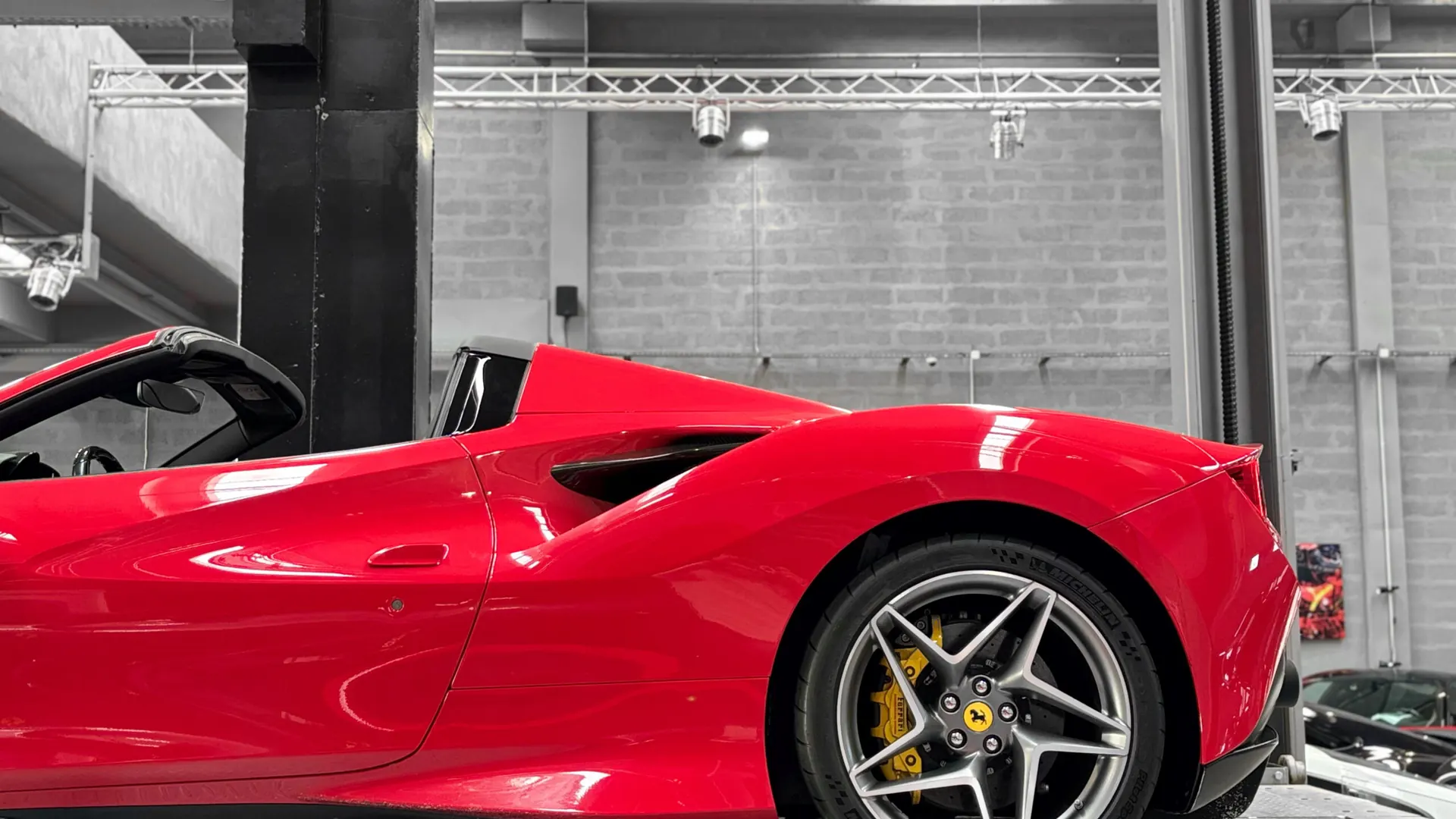 Ferrari F8 — photo 8