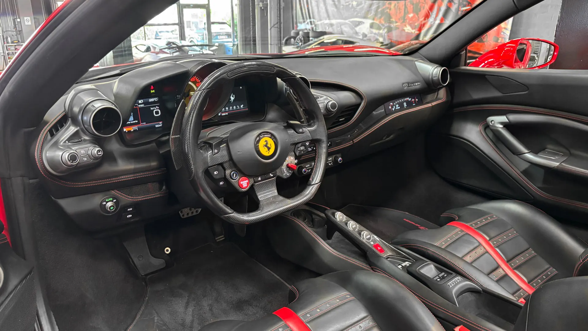Ferrari F8 — photo 35