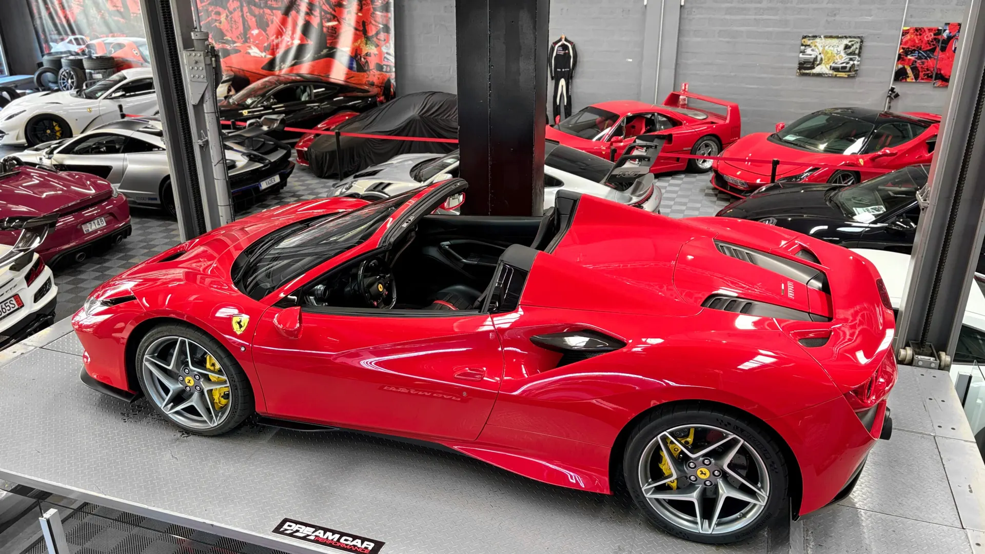 Ferrari F8 — photo 3