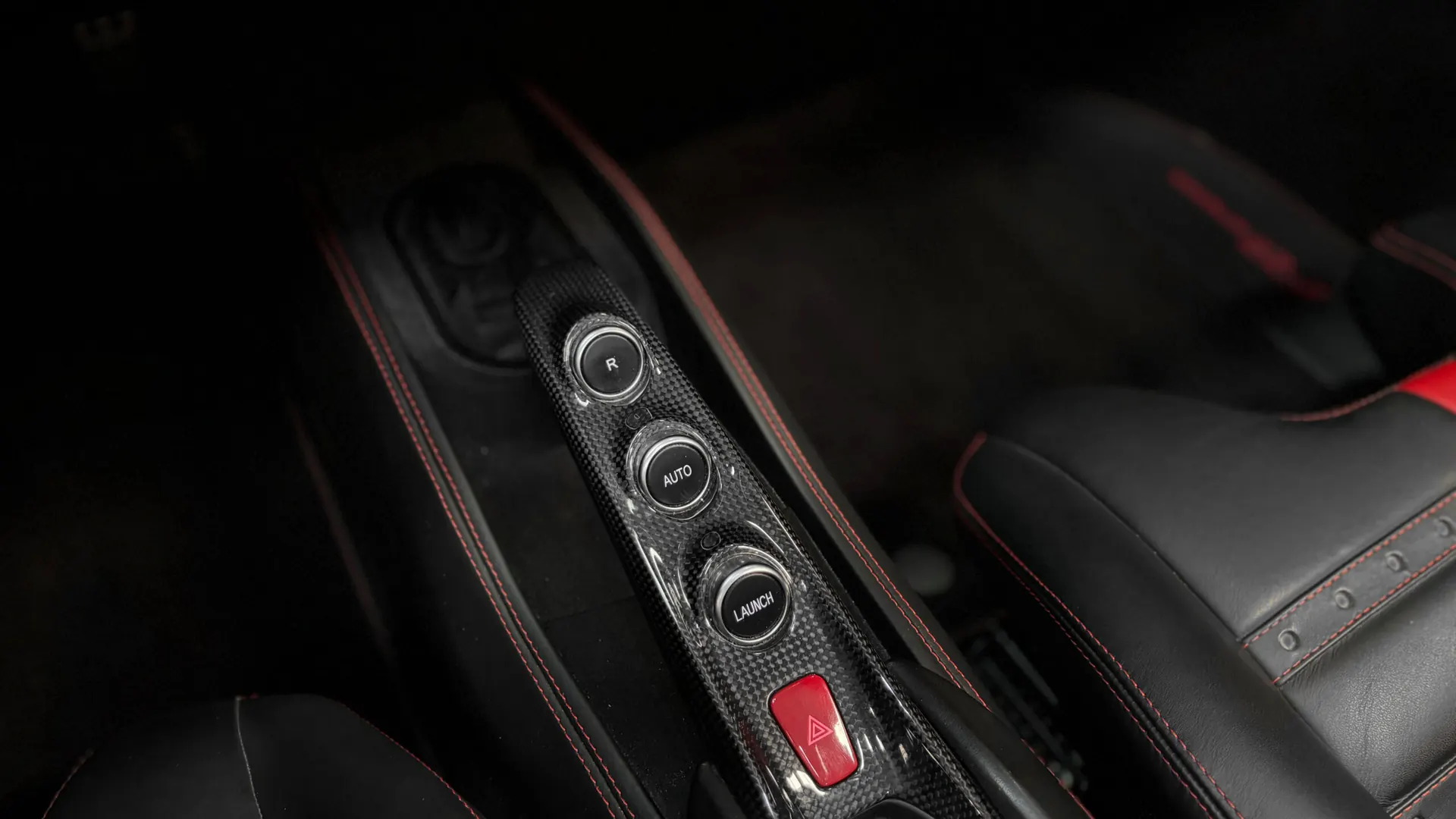 Ferrari F8 — photo 27