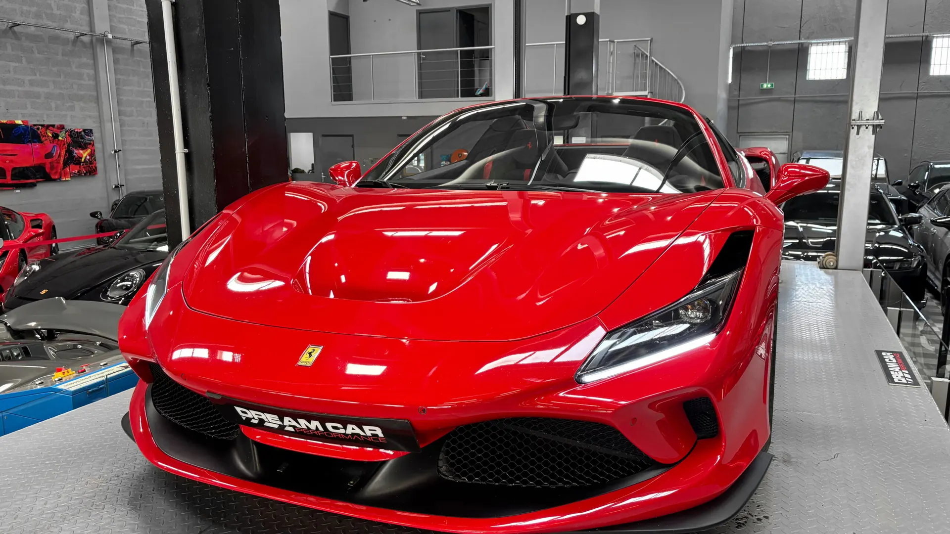 Ferrari F8 — photo 6