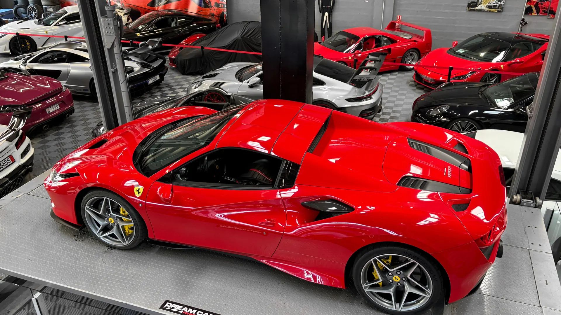 Ferrari F8 — photo 45