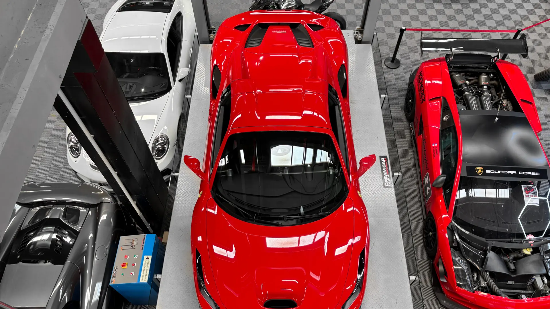 Ferrari F8 — photo 47