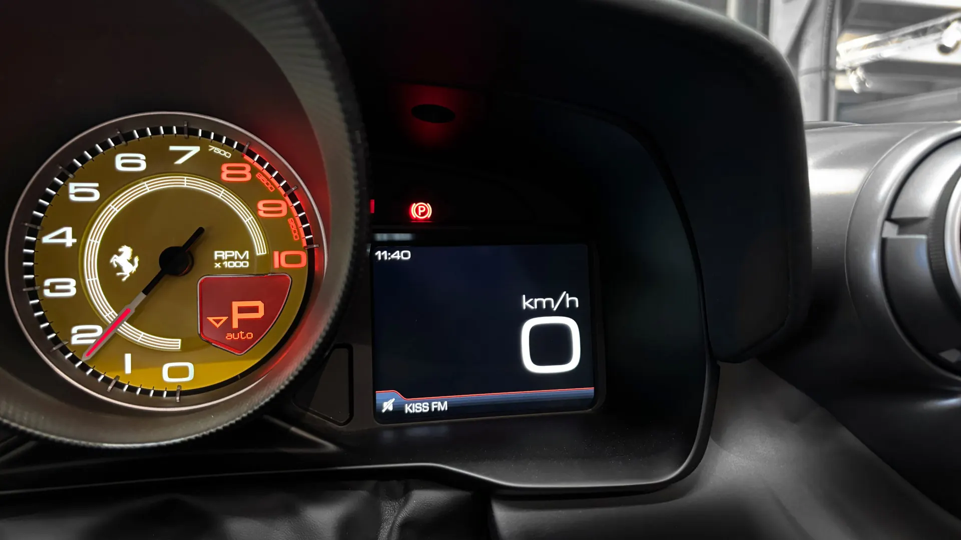Ferrari F8 — photo 34