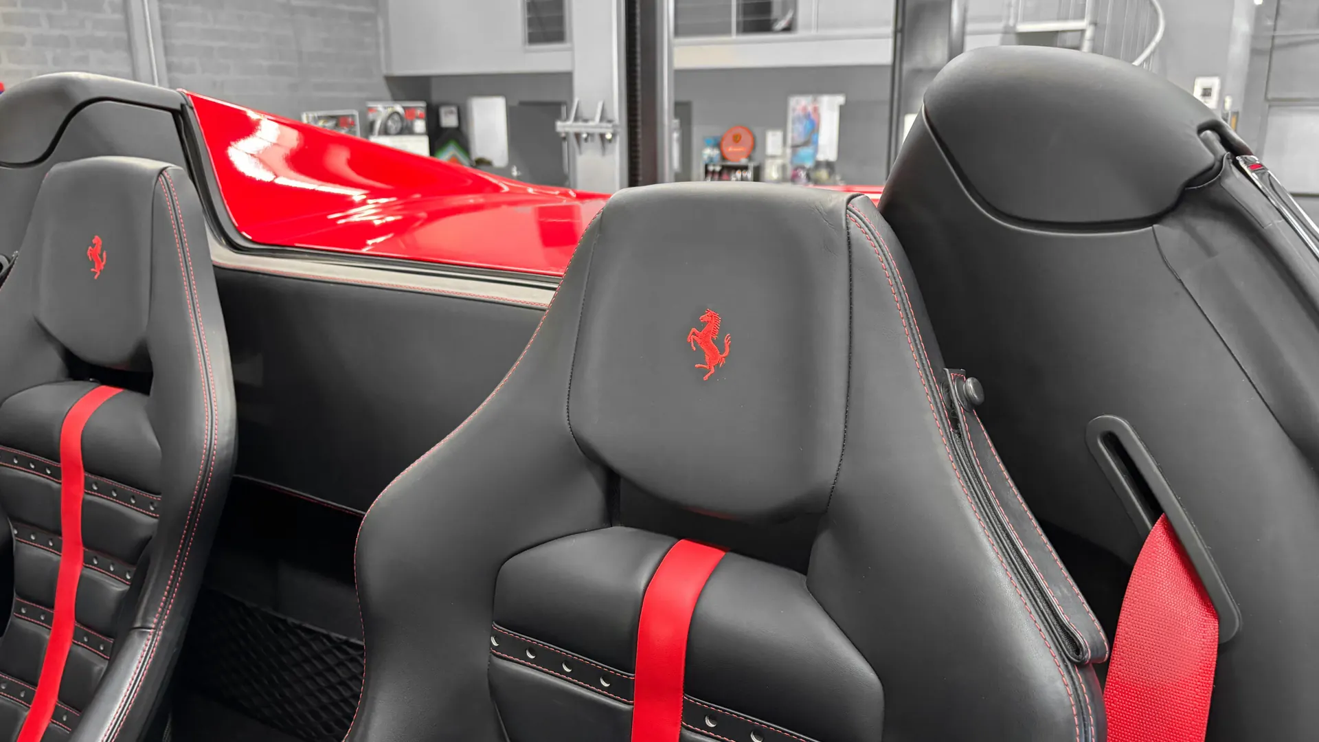 Ferrari F8 — photo 22