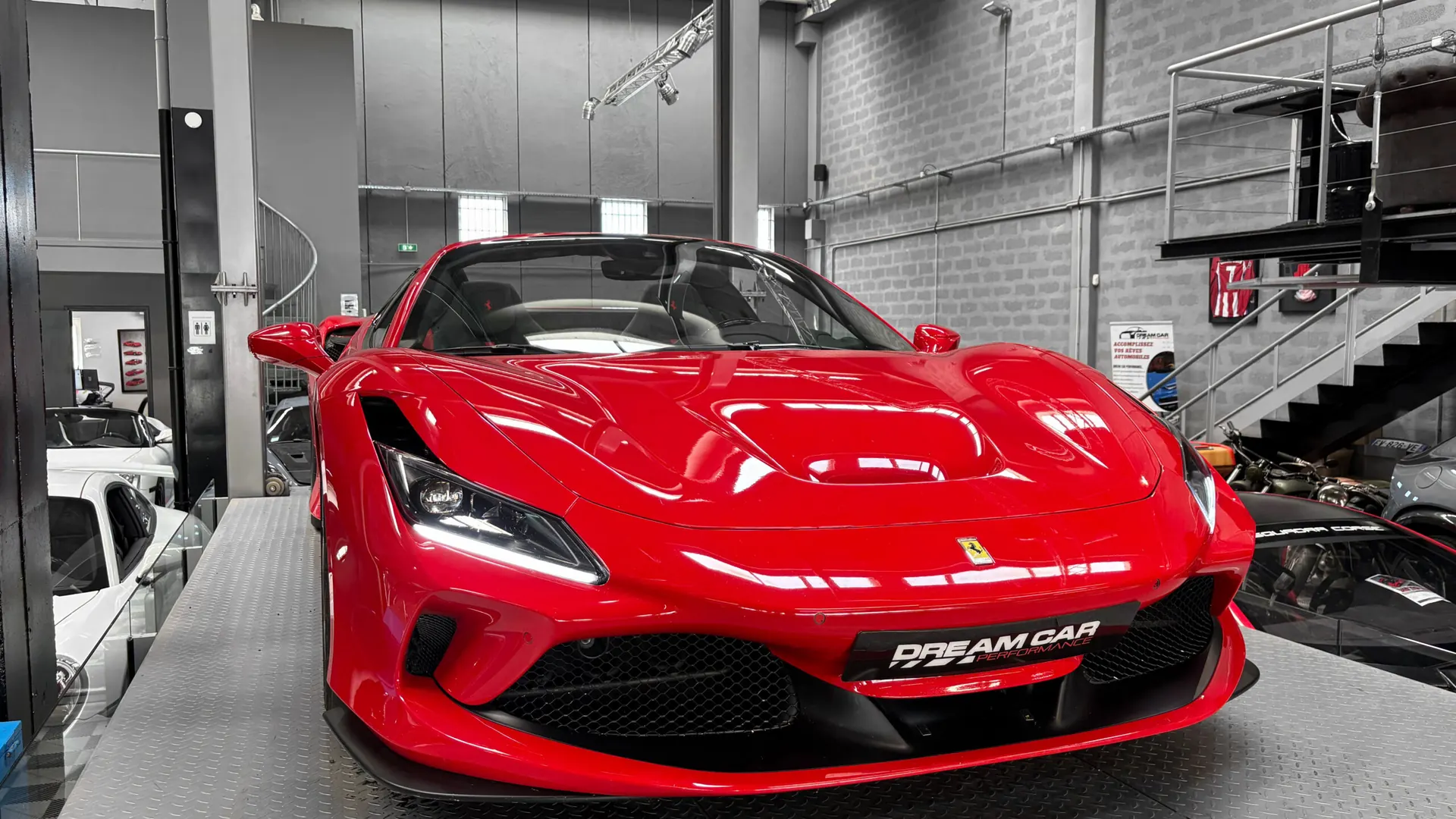 Ferrari F8 — photo 4