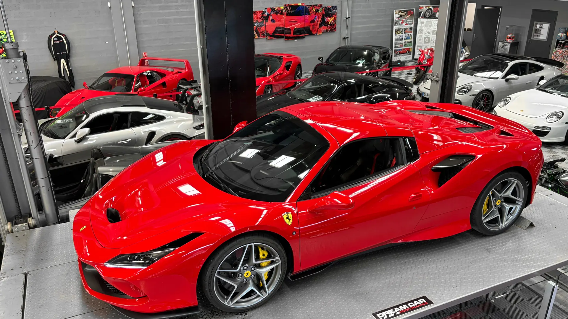 Ferrari F8 — photo 43