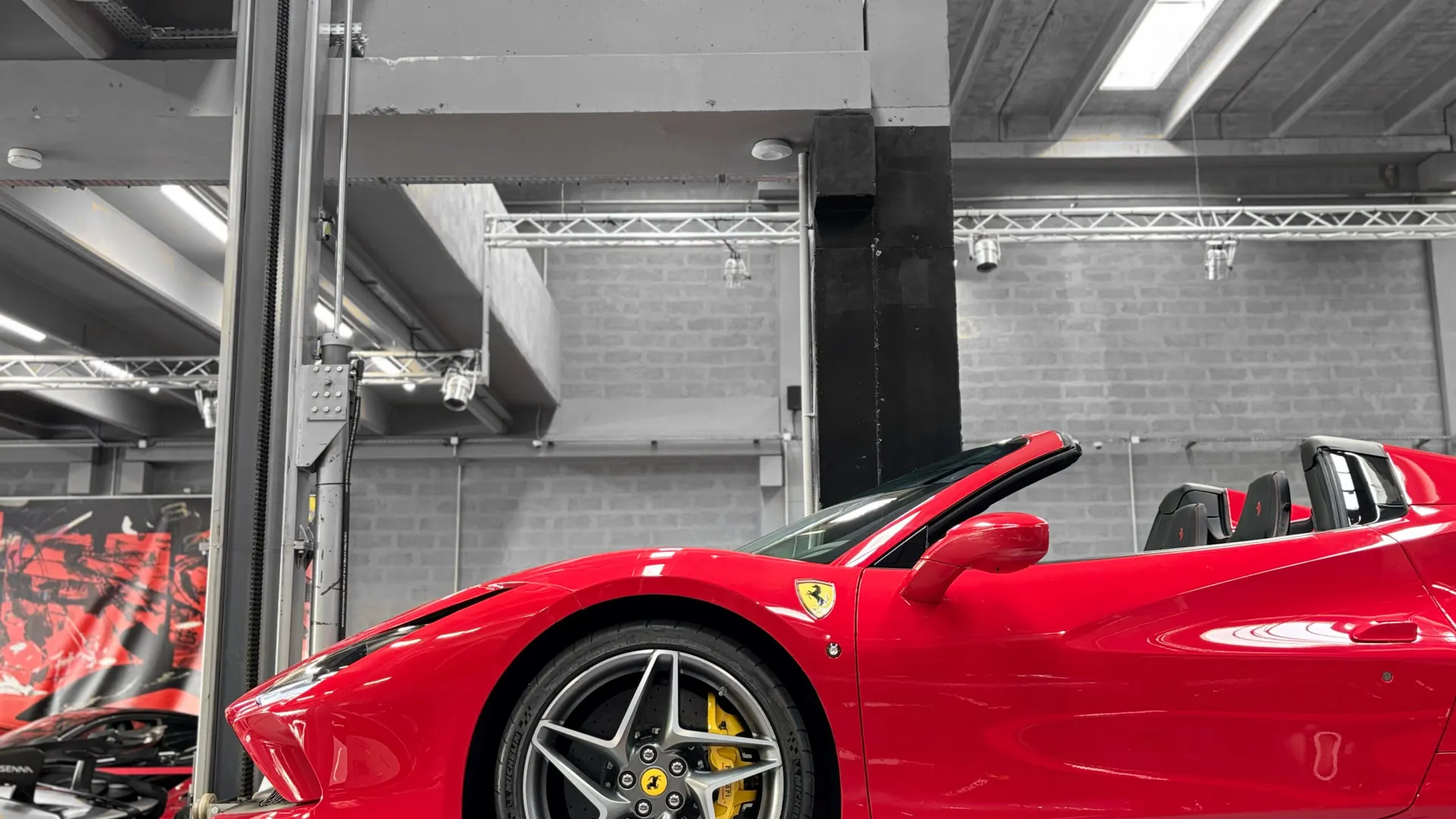 Ferrari F8 — photo 7