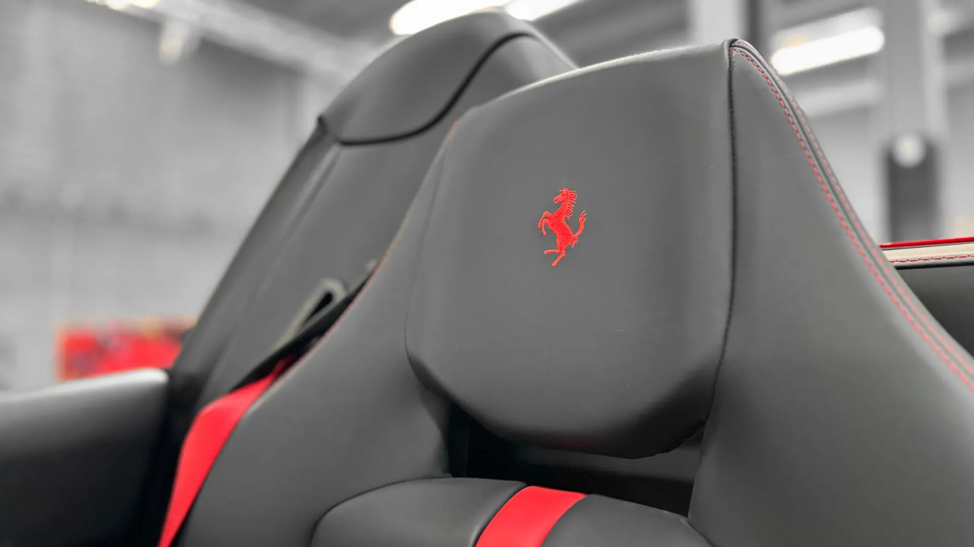 Ferrari F8 — photo 29