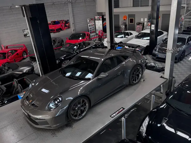 Porsche 992