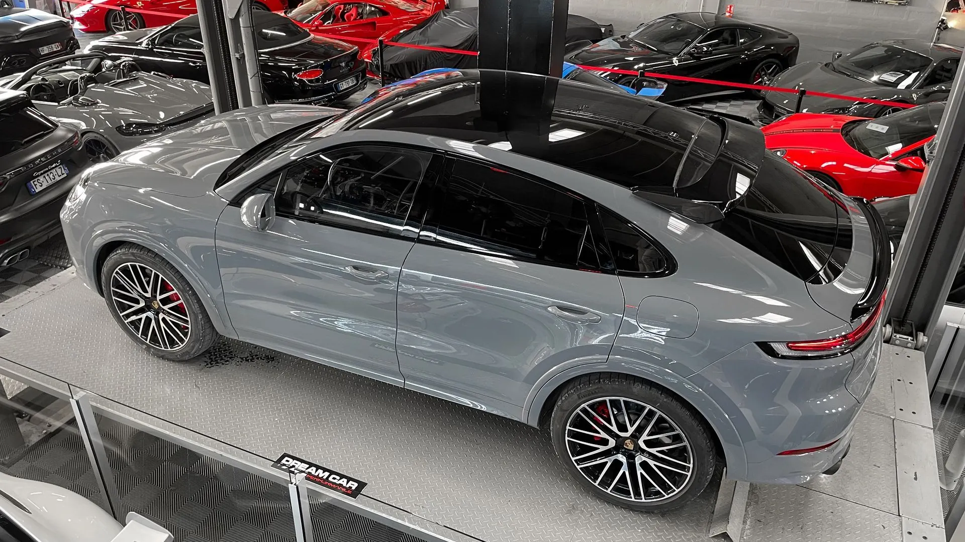 Porsche Cayenne — photo 3