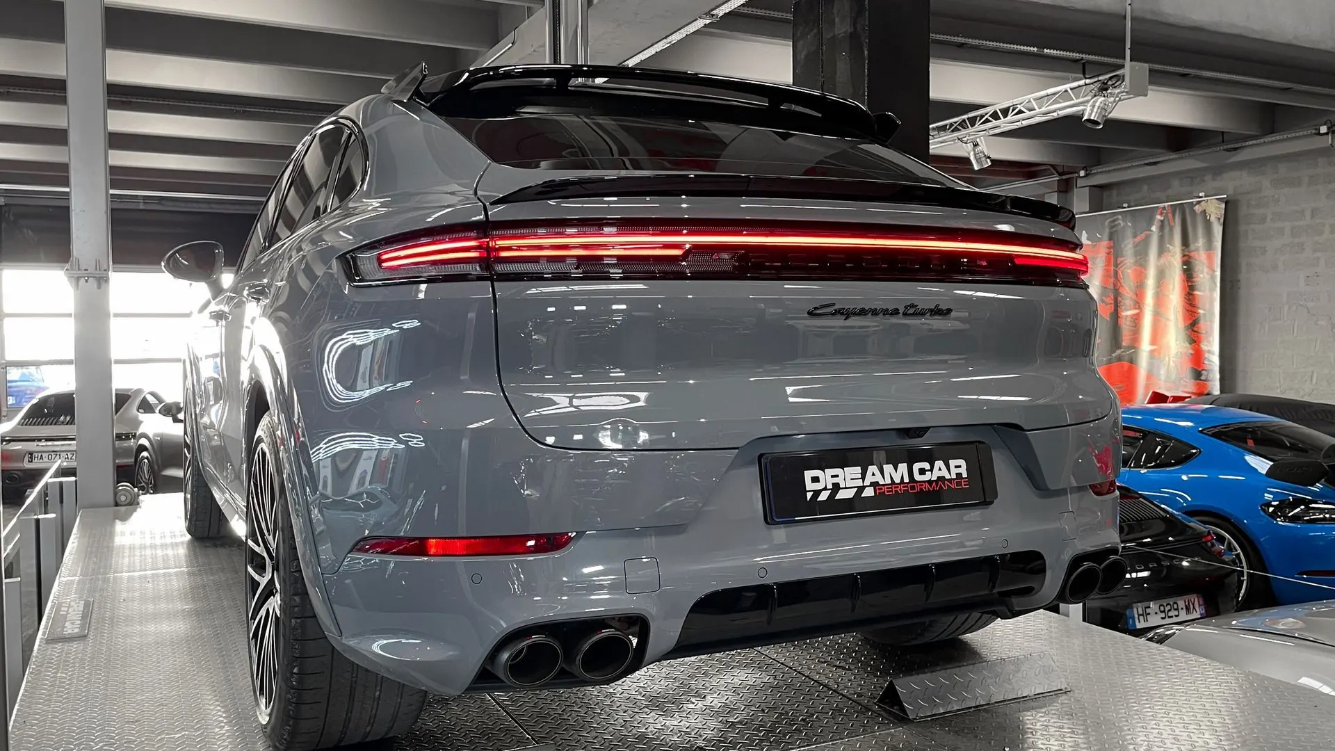 Porsche Cayenne — photo 9