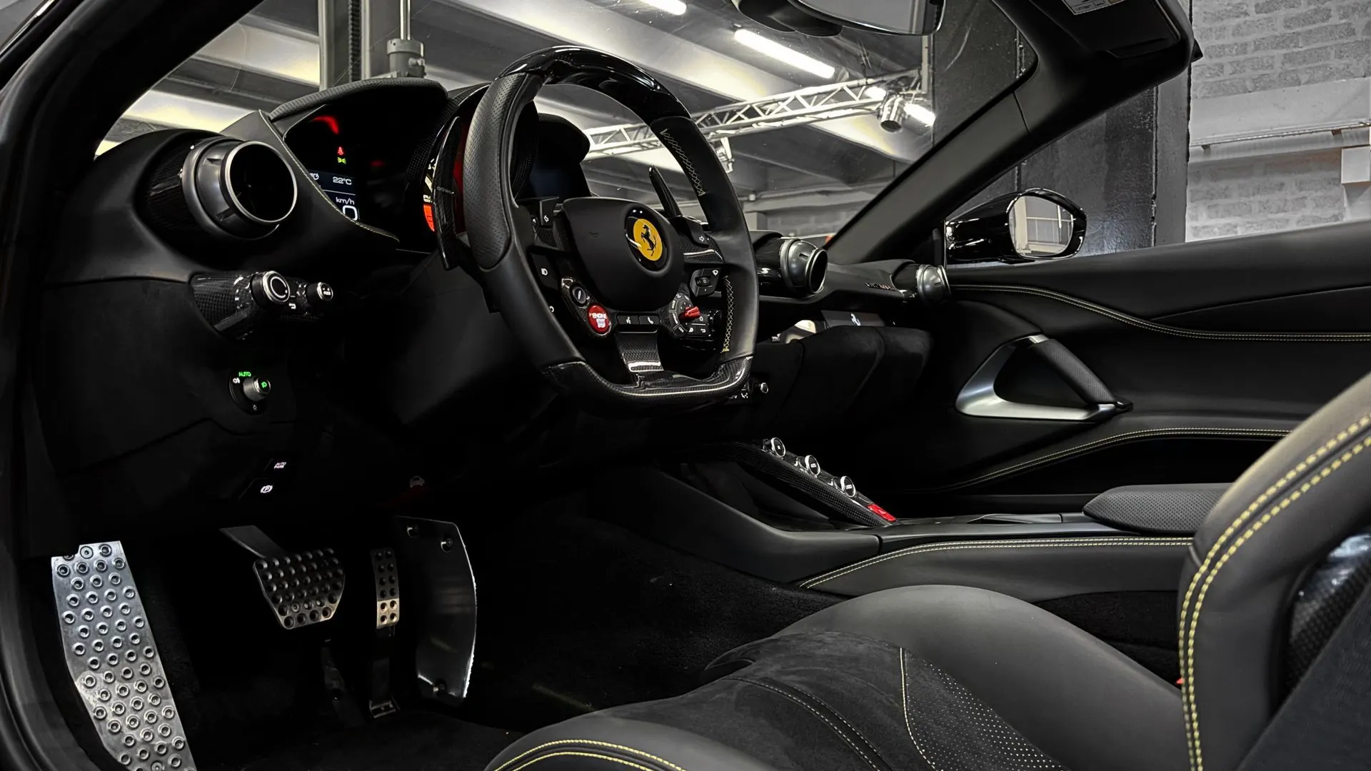 Ferrari 812 — photo 13