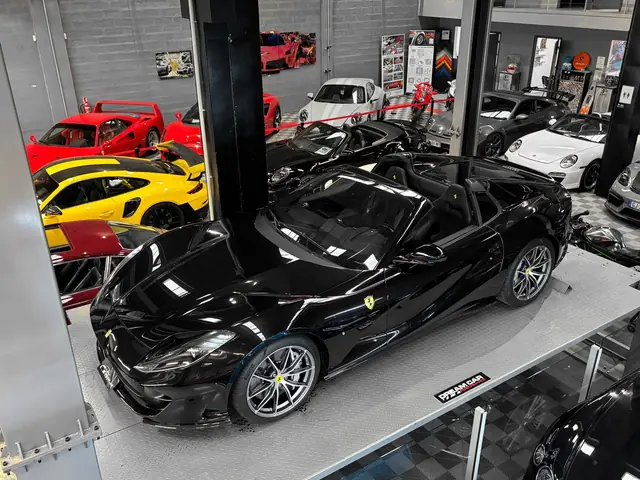 Ferrari 812