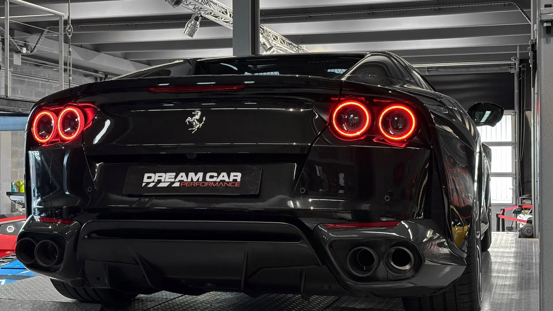 Ferrari 812 — photo 8