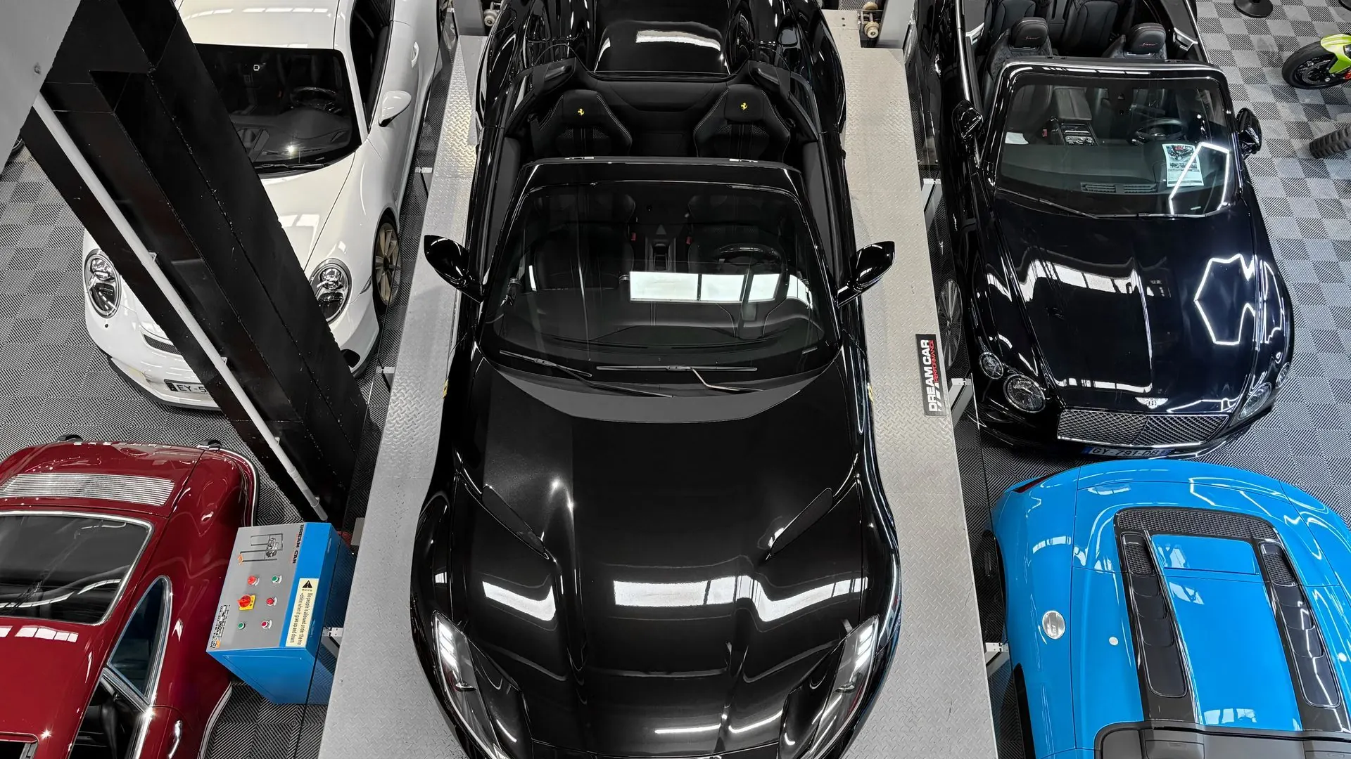 Ferrari 812 — photo 10