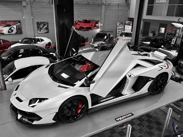 Lamborghini Aventador
