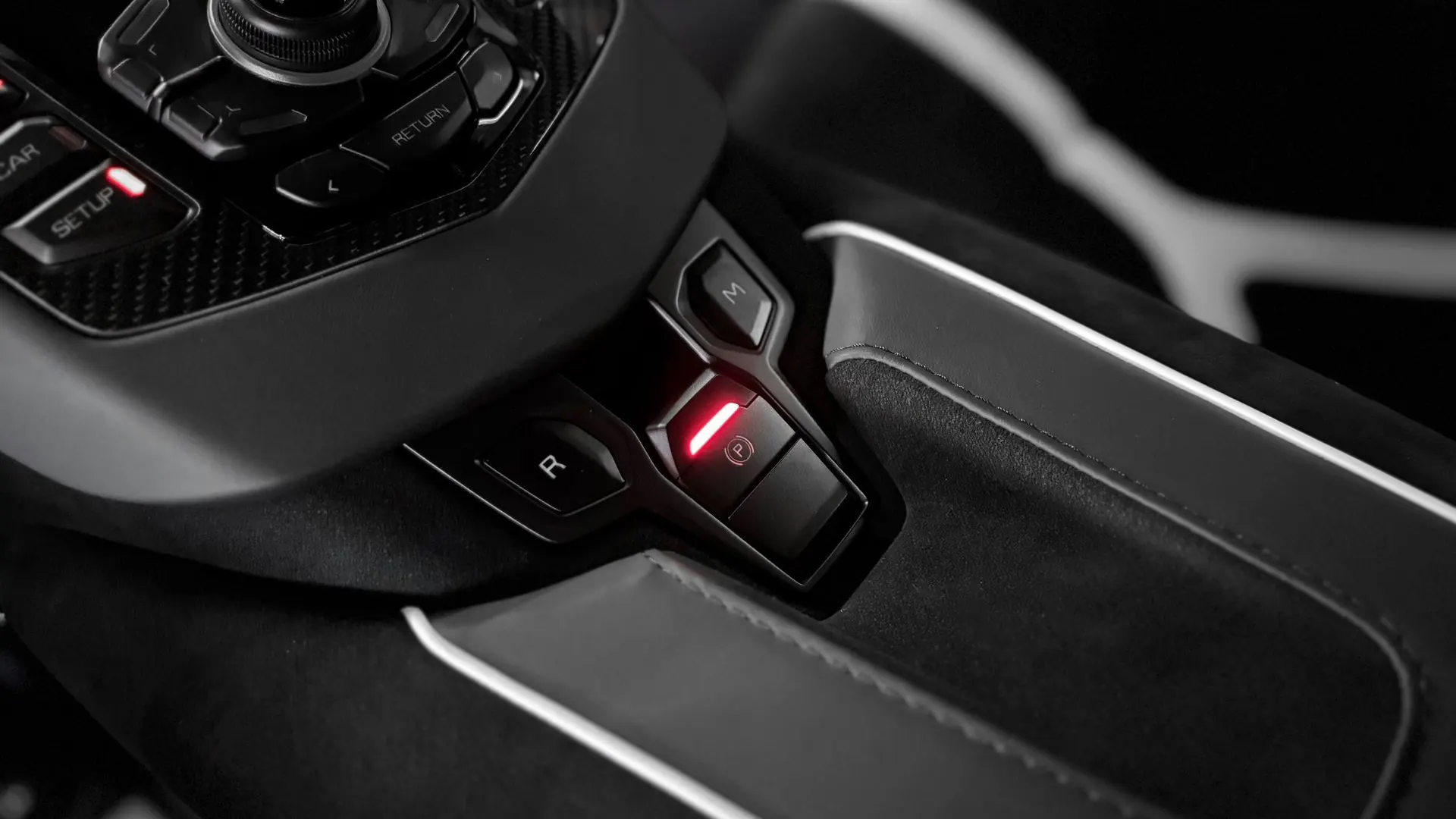 Lamborghini Aventador — photo 10