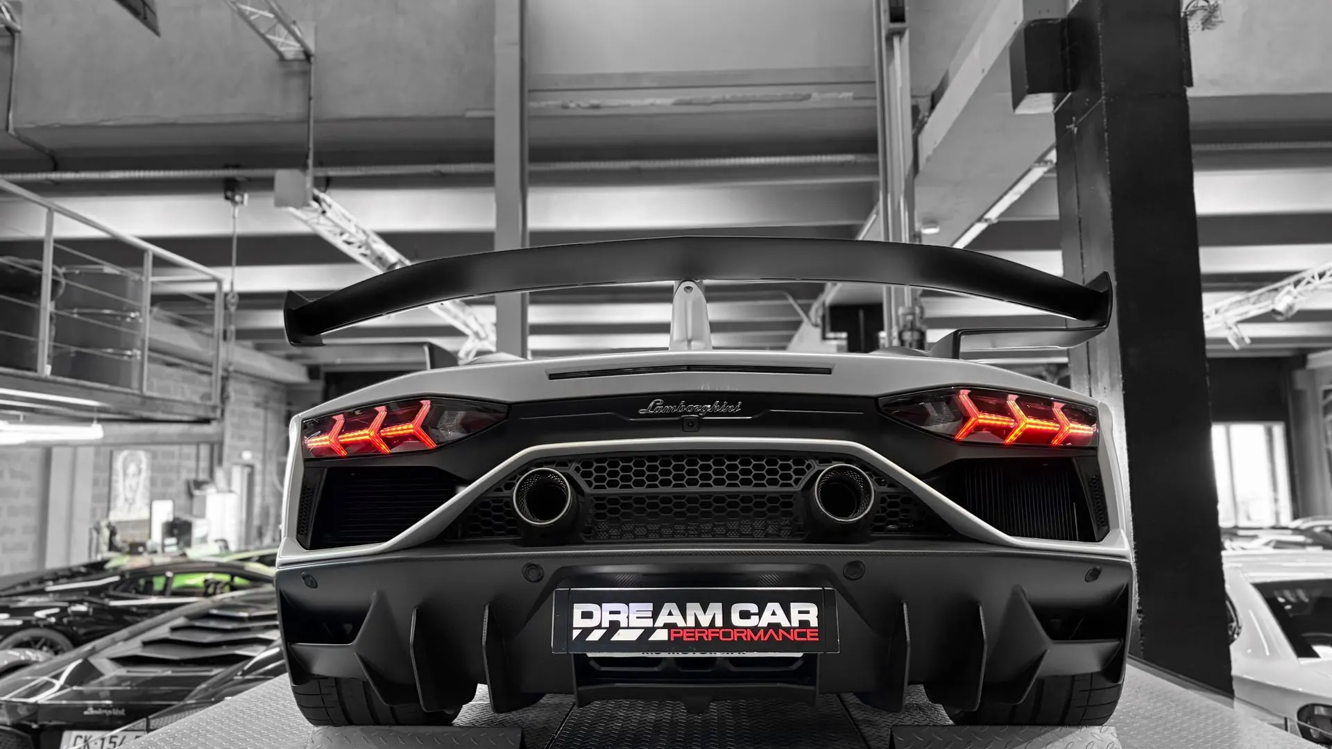 Lamborghini Aventador — photo 5
