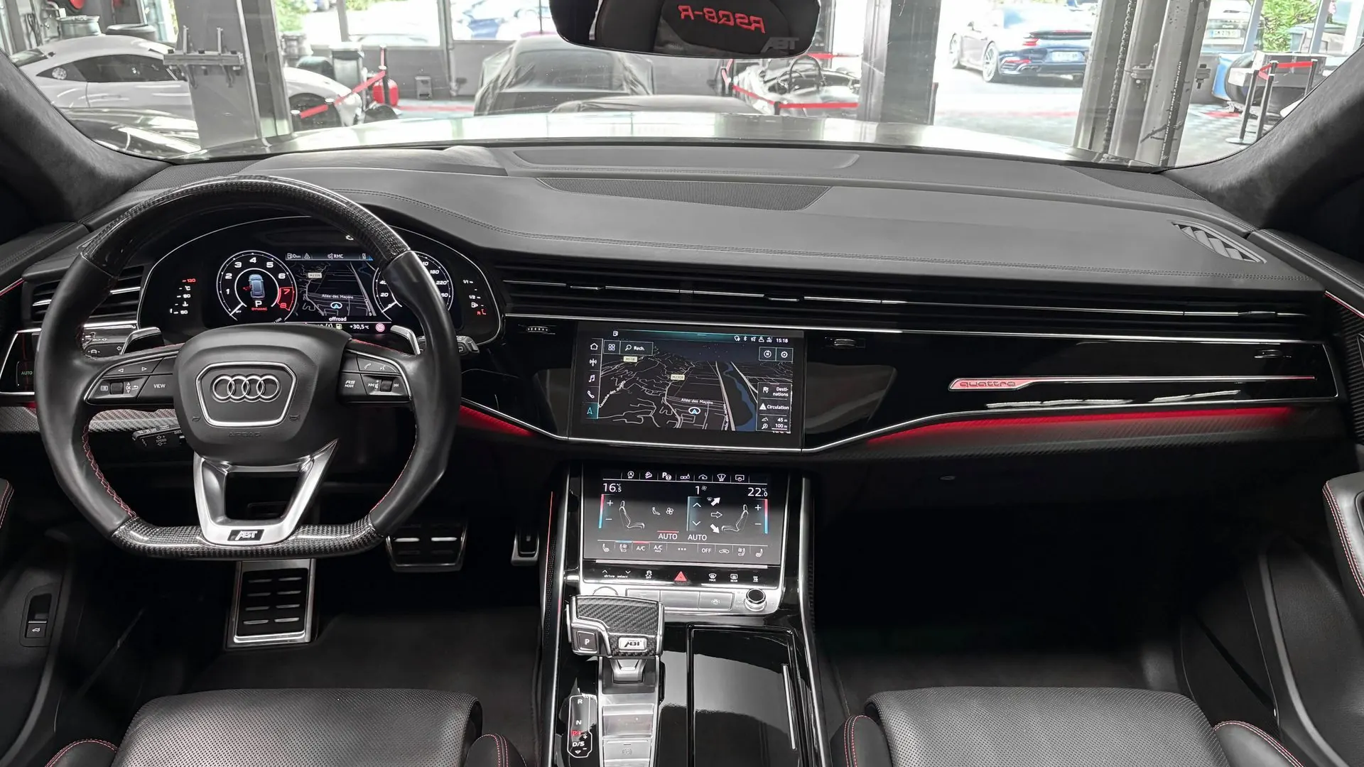 Audi RSQ8 — photo 11