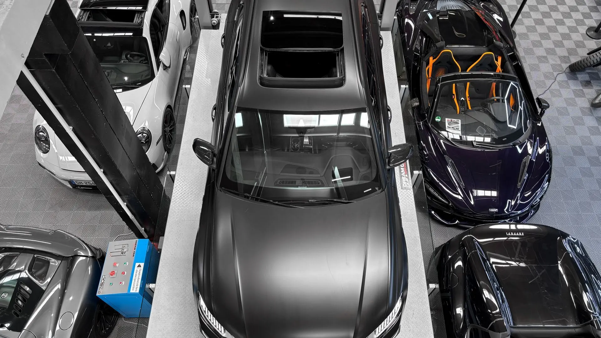 Audi RSQ8 — photo 5