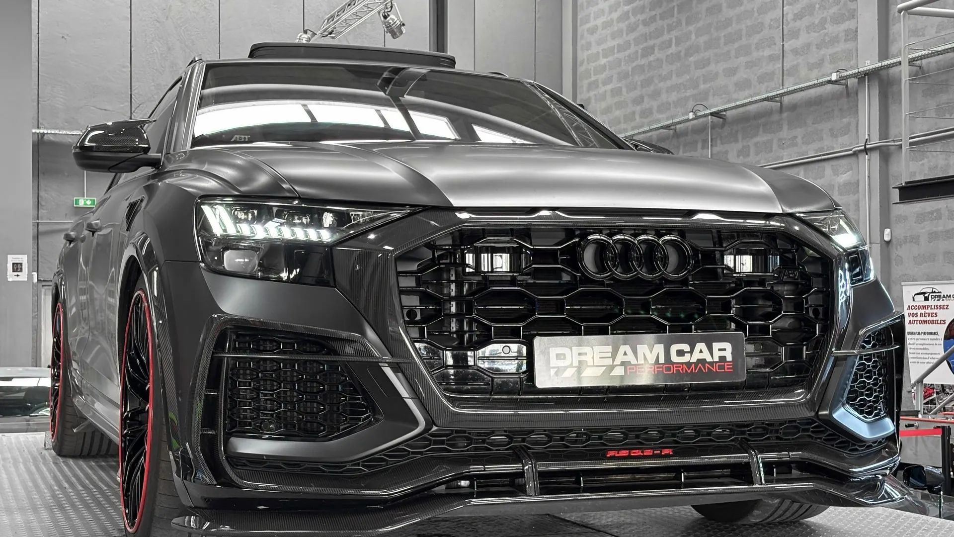 Audi RSQ8 — photo 4