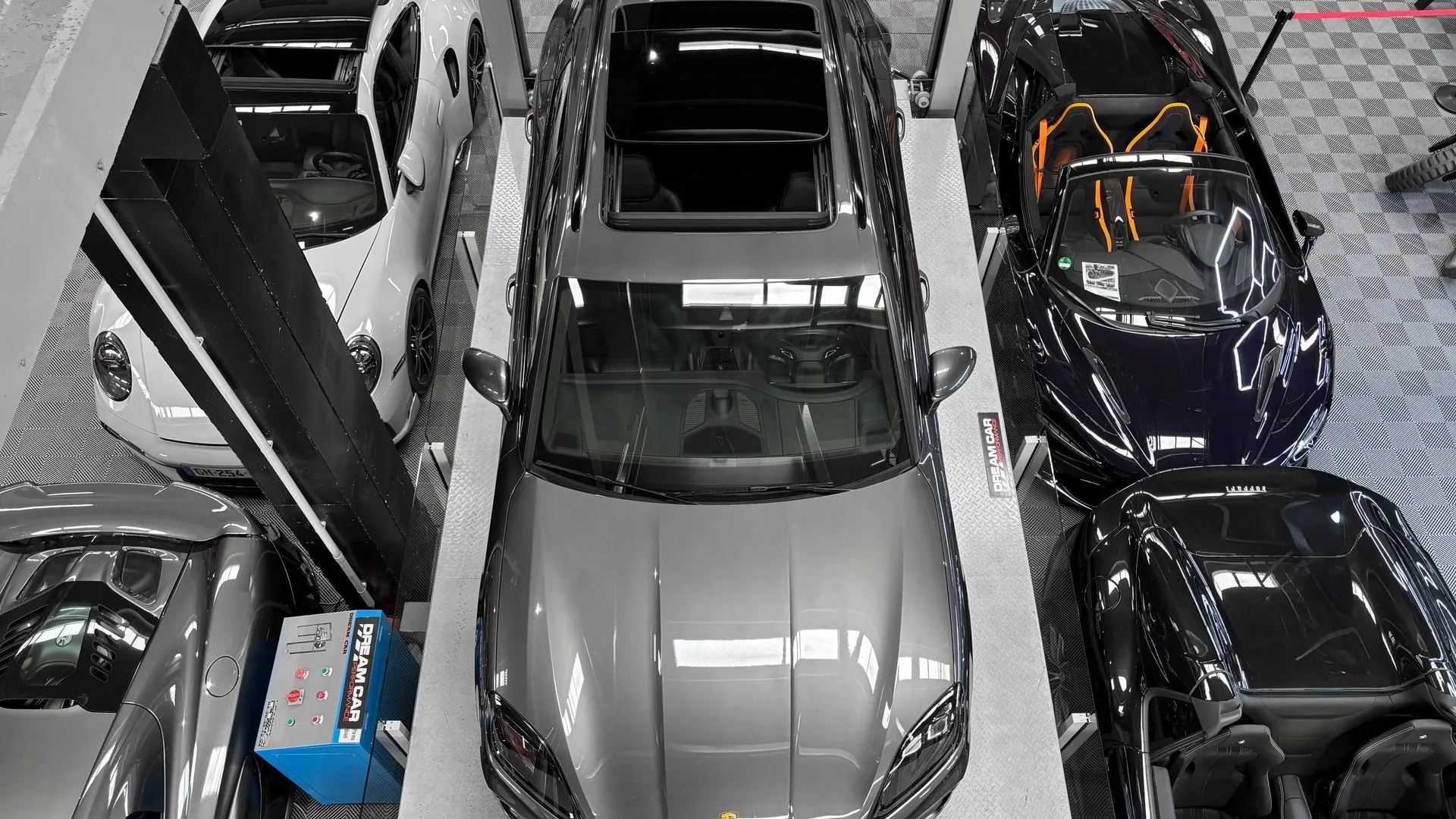 Porsche Cayenne — photo 10