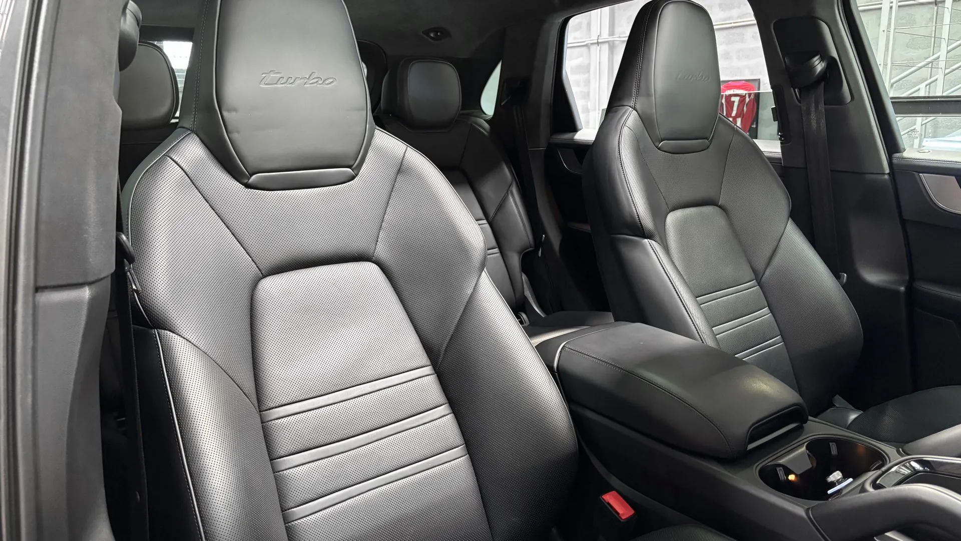 Porsche Cayenne — photo 15
