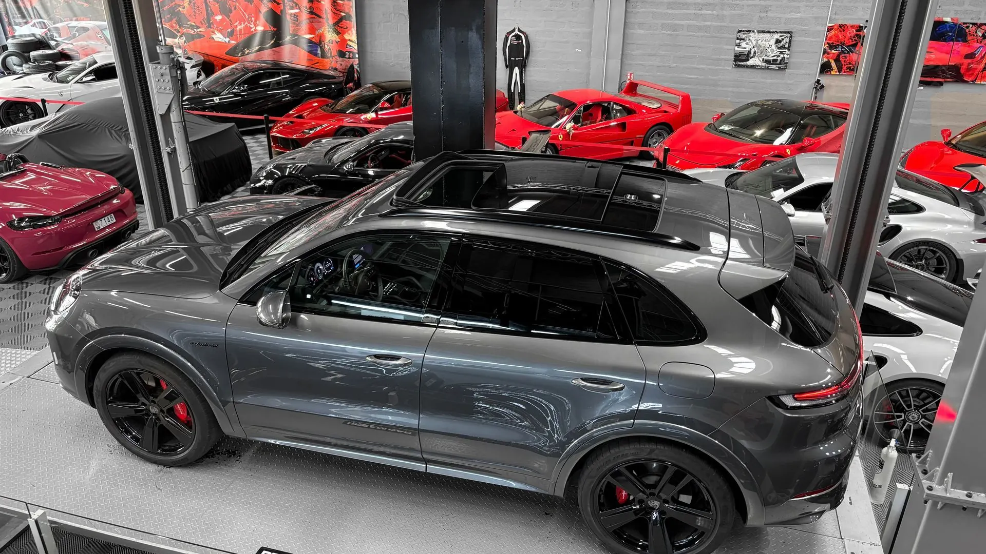 Porsche Cayenne — photo 3
