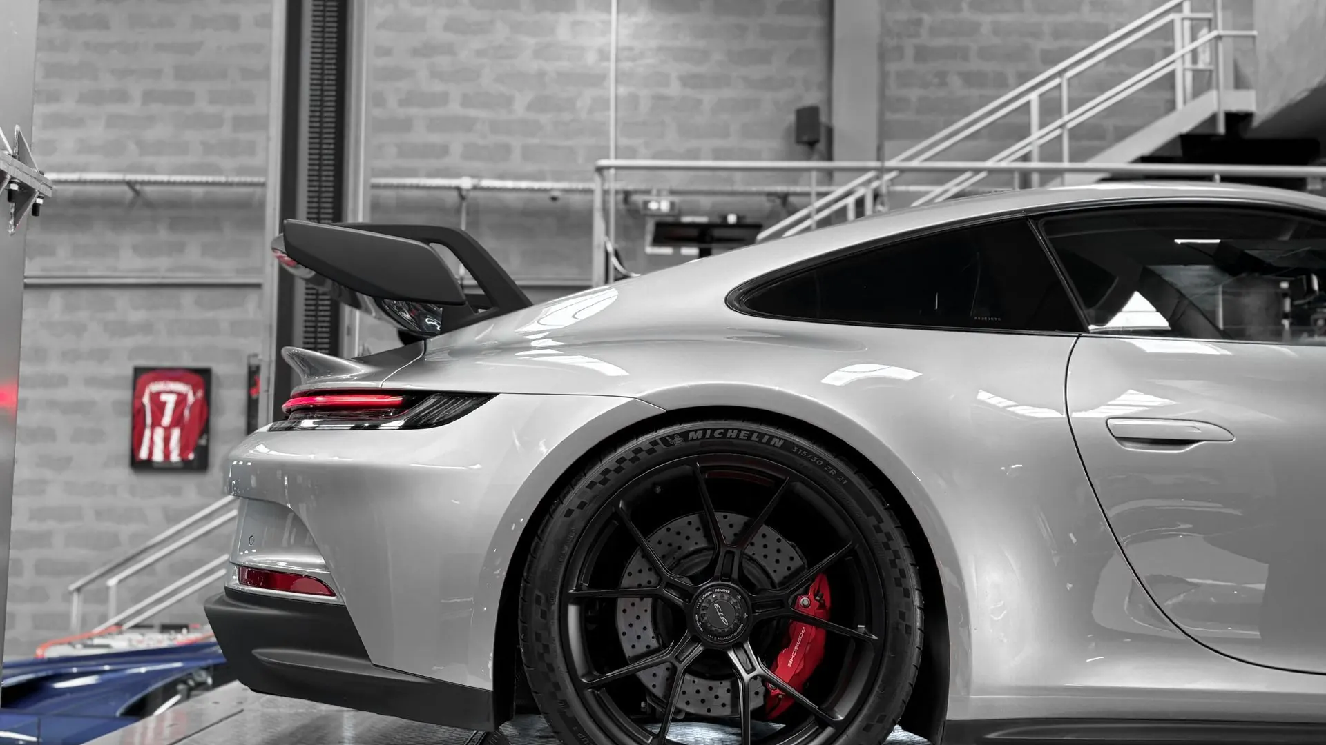 Porsche 992 — photo 9